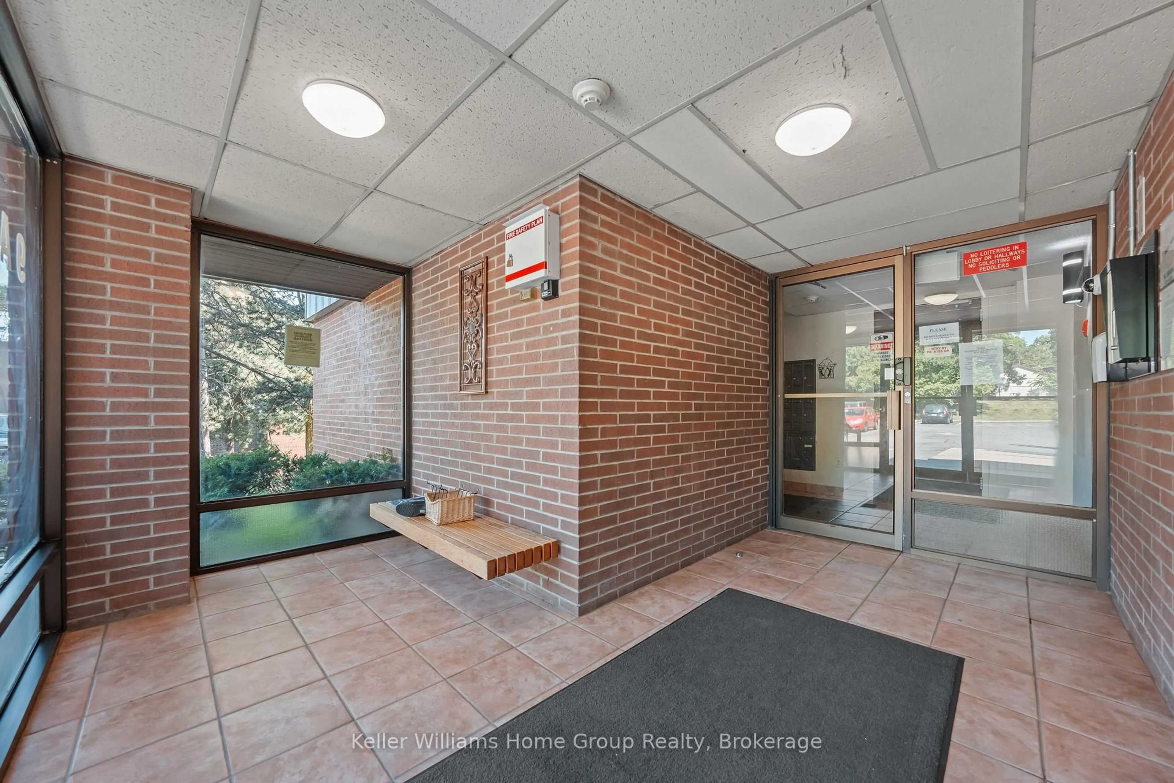 Indoor foyer for 9 Ajax St #204, Guelph Ontario N1H 2A9