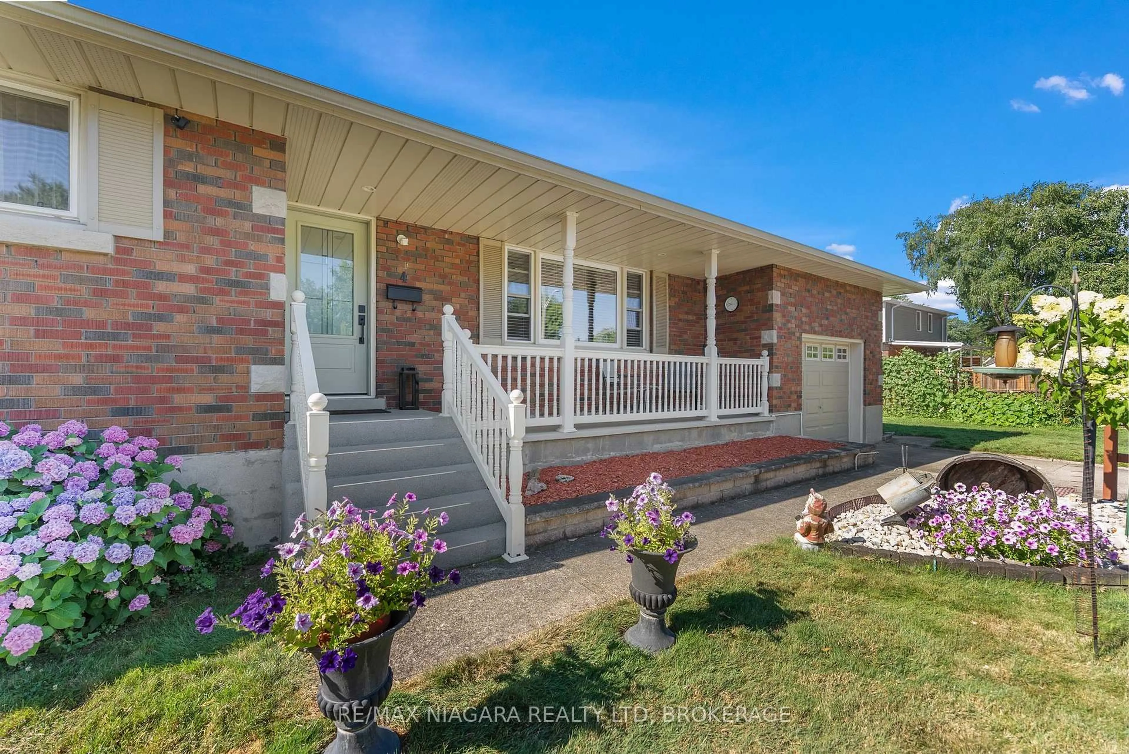 Home with brick exterior material, street for 4 Cayuga St, St. Catharines Ontario L2R 1E5