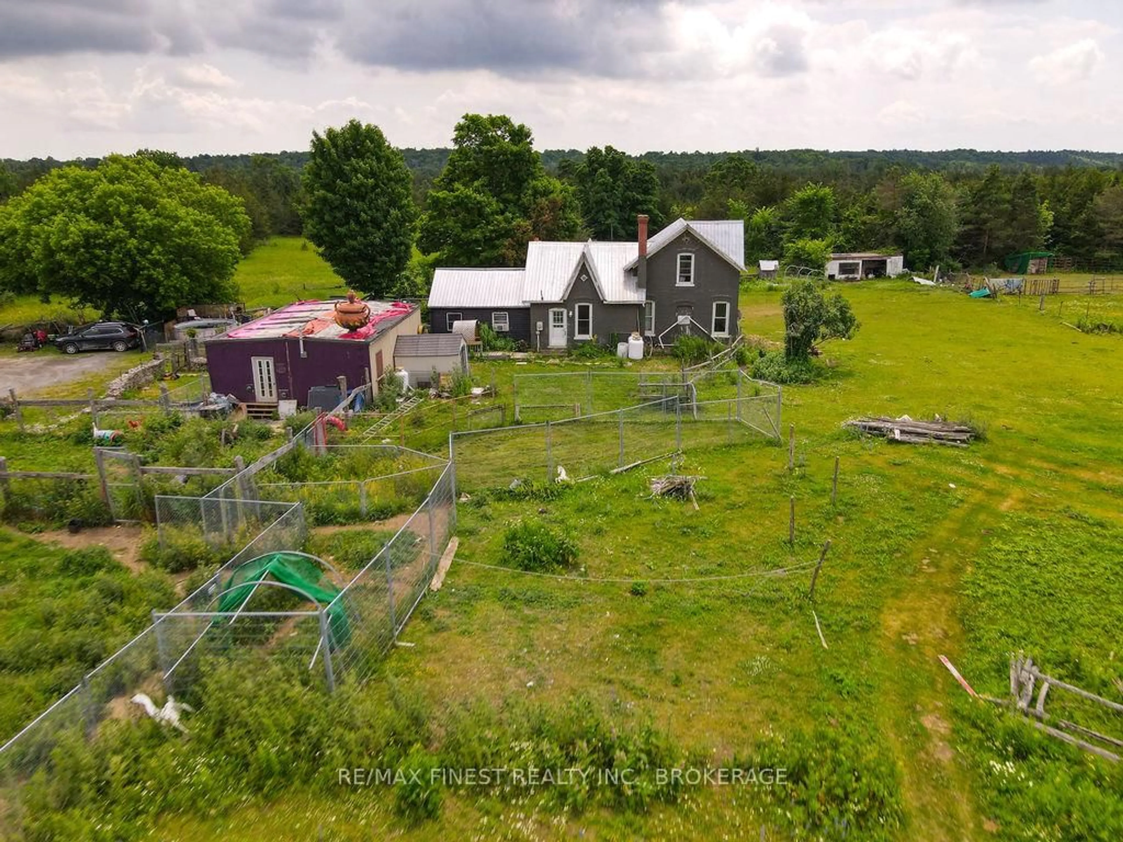A pic from outside/outdoor area/front of a property/back of a property/a pic from drone, building for 142 Cooks Rd, Greater Napanee Ontario K0K 2W0