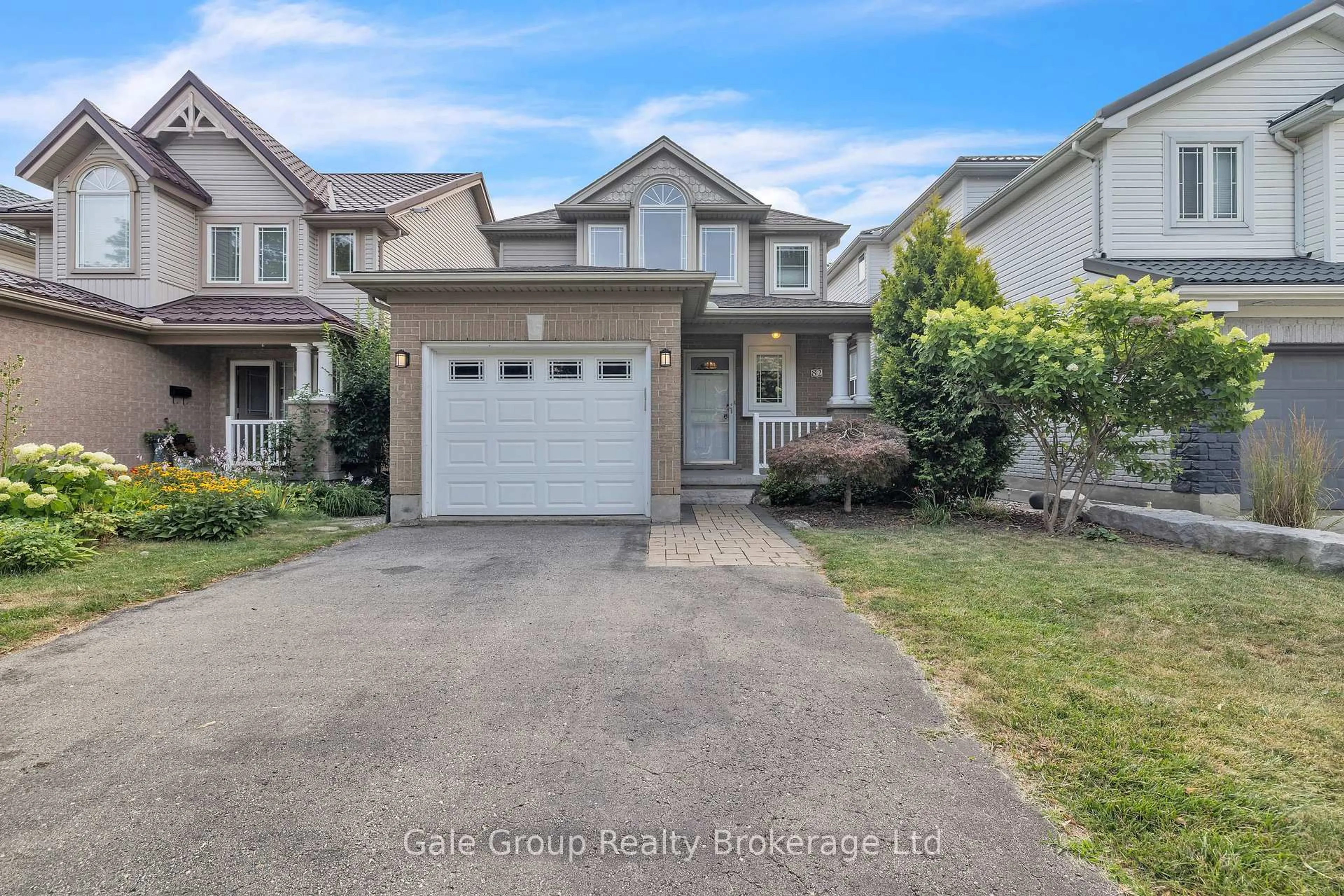 A pic from outside/outdoor area/front of a property/back of a property/a pic from drone, street for 82 Rossmore Crt, London South Ontario N6C 6B8