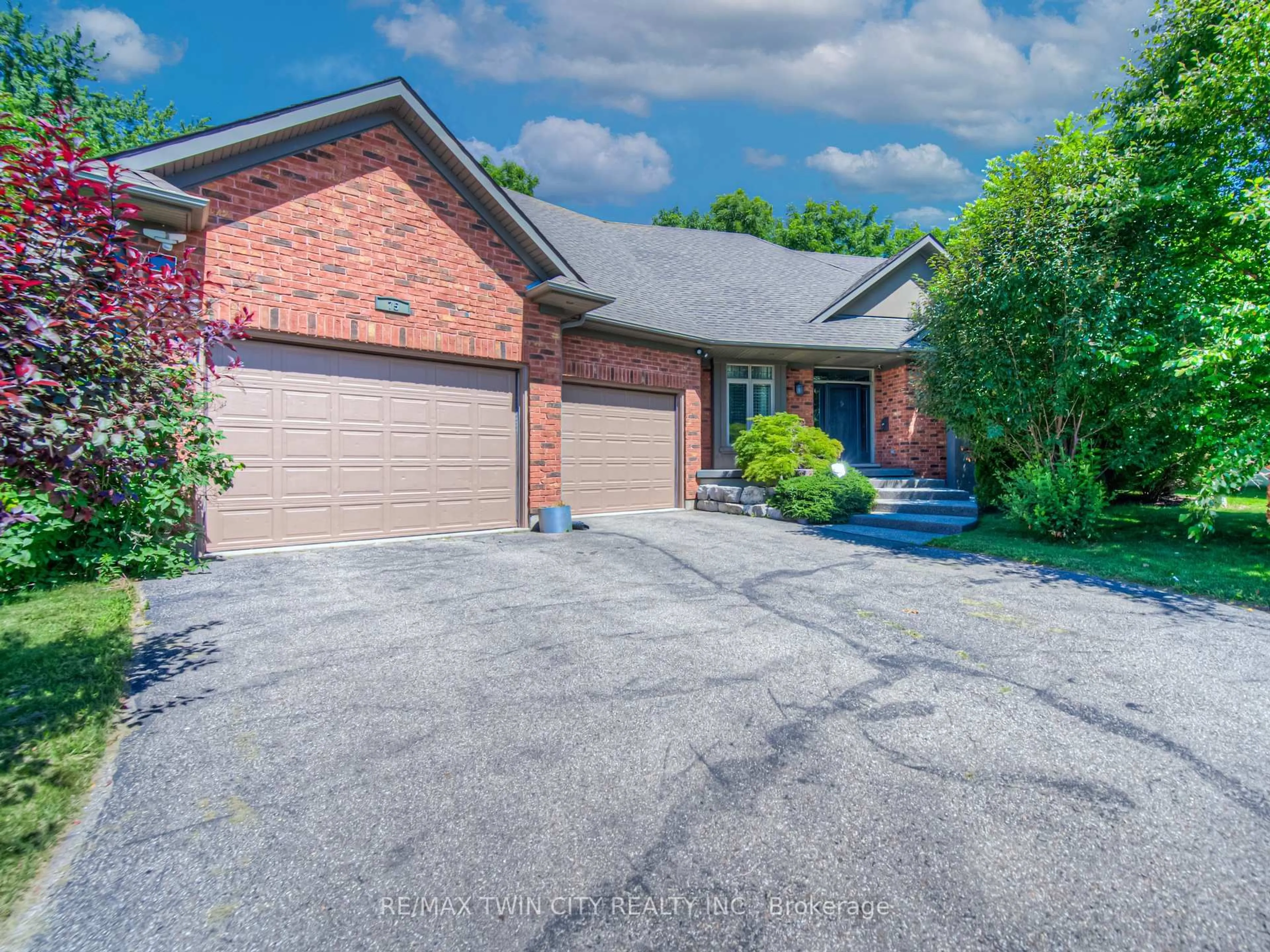 Home with brick exterior material, street for 75 Wagon St, Kitchener Ontario N2P 2V2