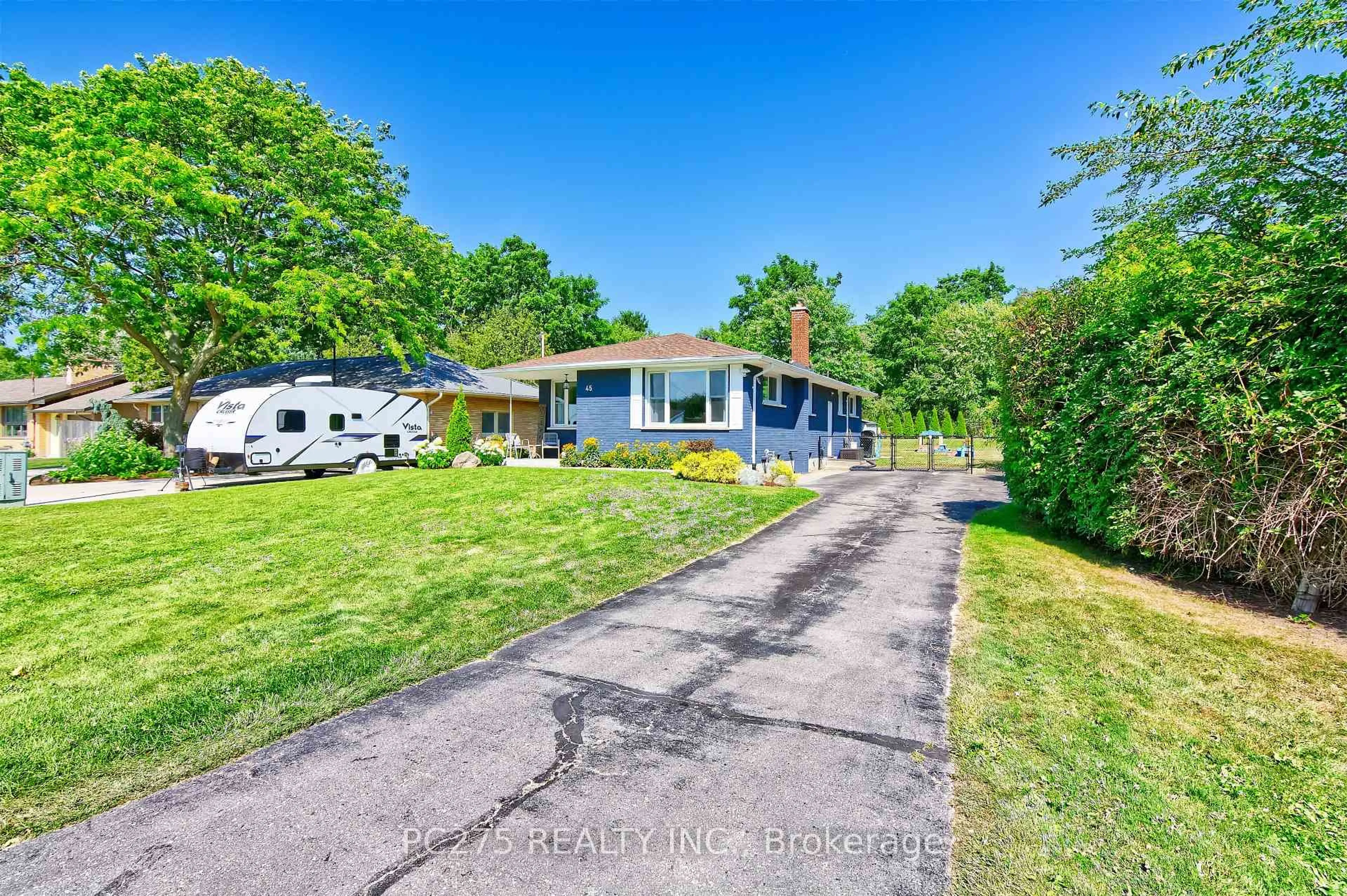 A pic from outside/outdoor area/front of a property/back of a property/a pic from drone, street for 45 Lyndale Ave, Central Elgin Ontario N5R 1C3