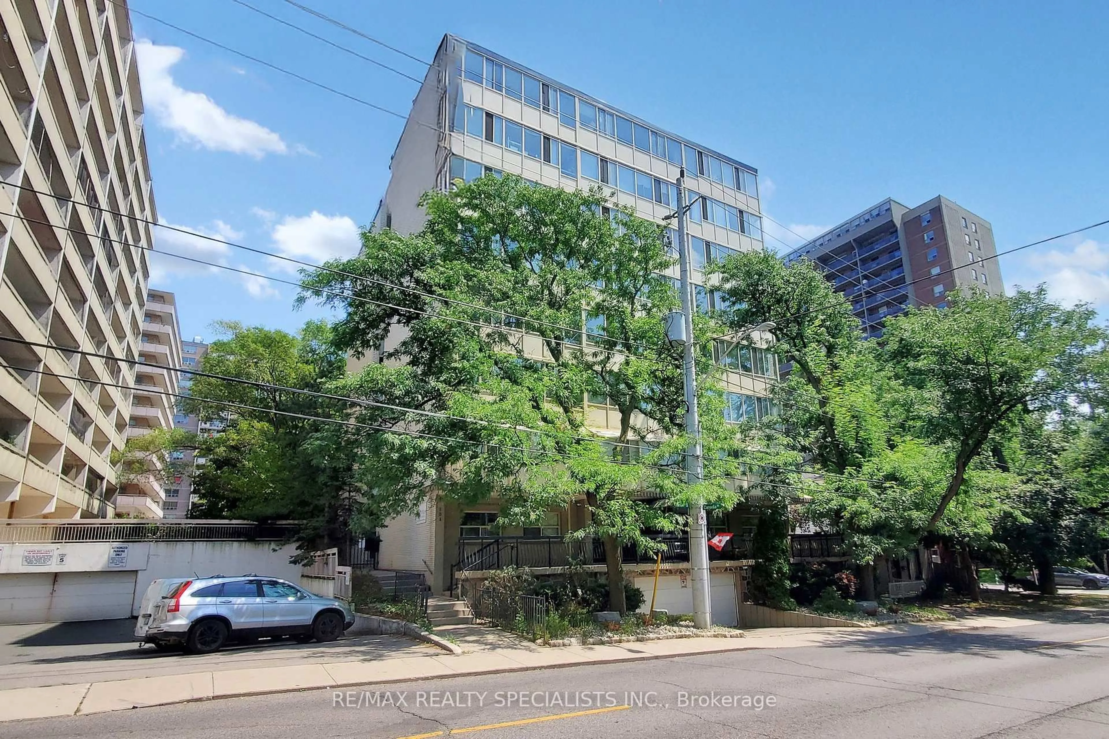 Unknown for 101 Queen St #406, Hamilton Ontario L8P 3R9