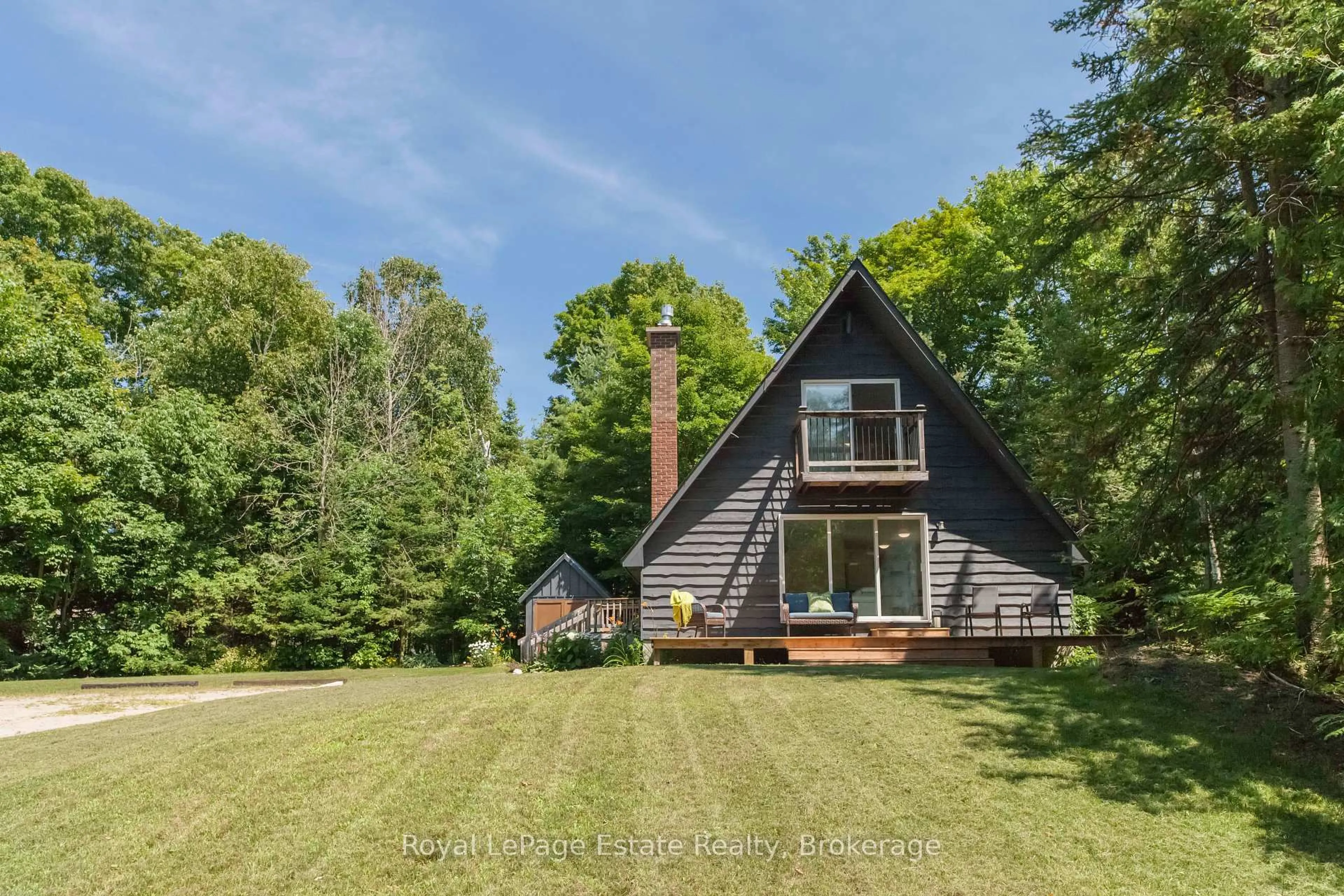 A pic from outside/outdoor area/front of a property/back of a property/a pic from drone, unknown for 431 Dufferin Ave, South Bruce Peninsula Ontario N0H 2G0
