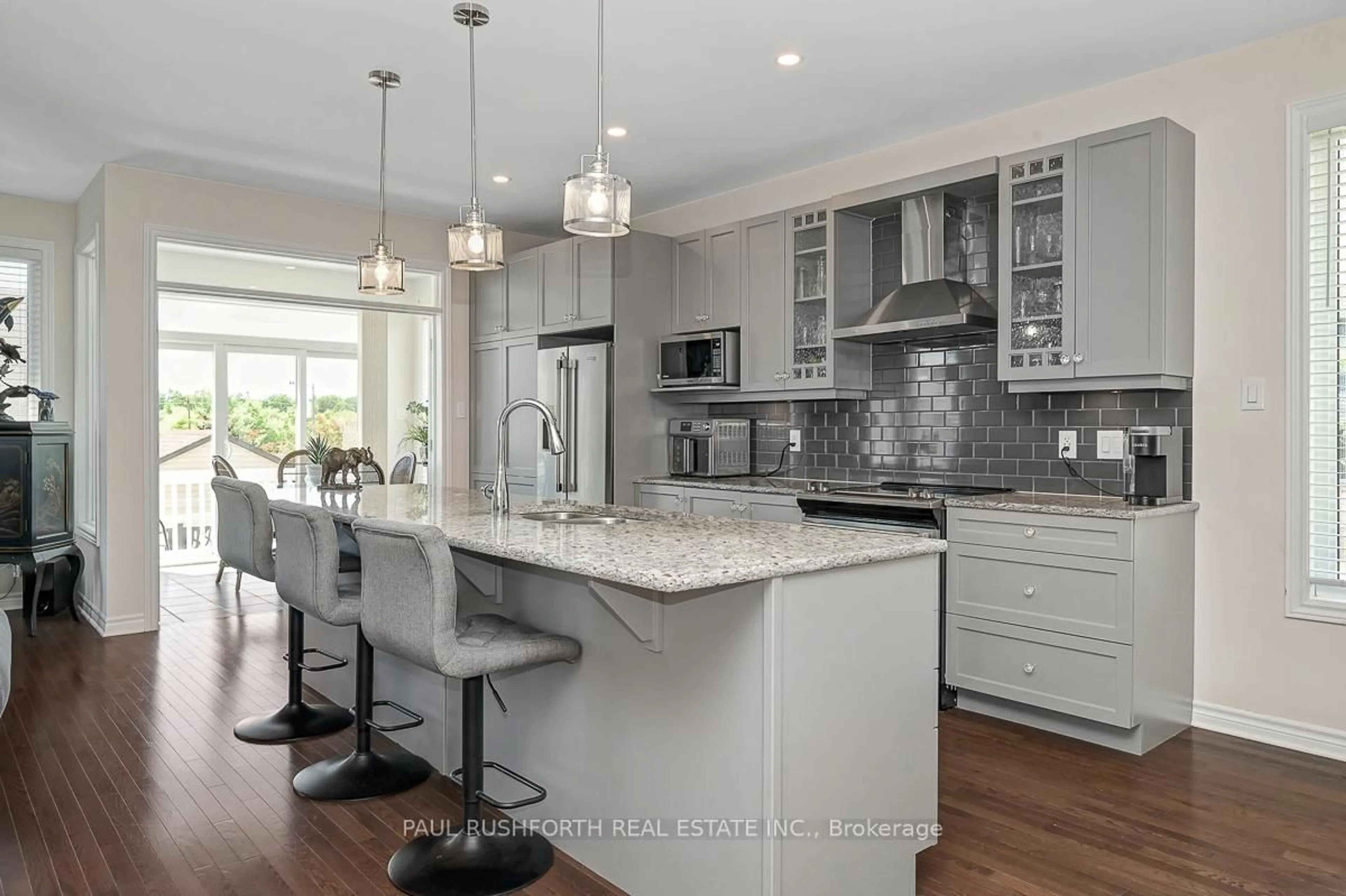 Open concept kitchen, ceramic/tile floor for 701 Du Rivage St, Clarence-Rockland Ontario K4K 0K1