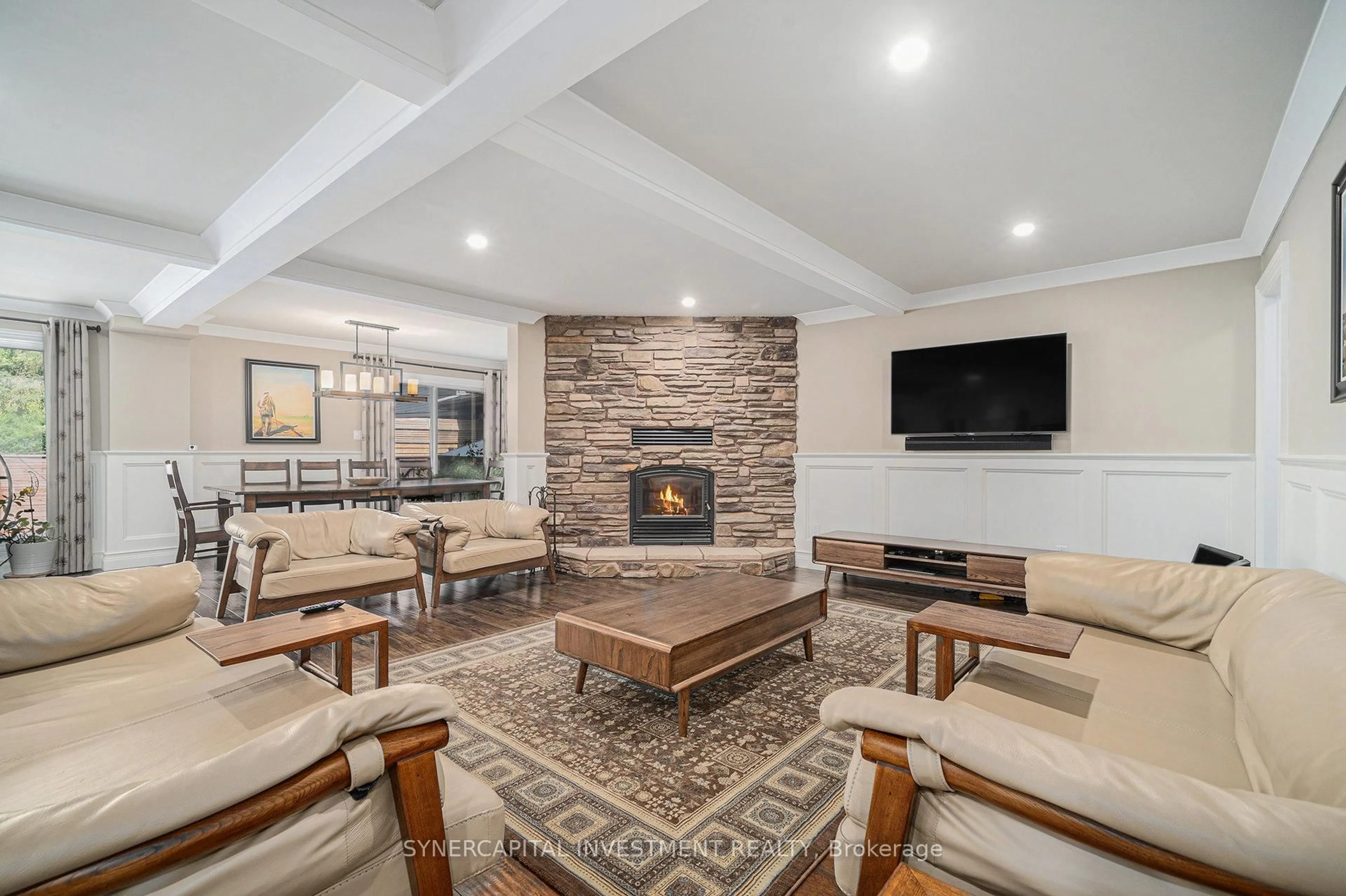 Living room with furniture, unknown for 3809 Alderwood St, Ottawa Ontario K1T 3R3