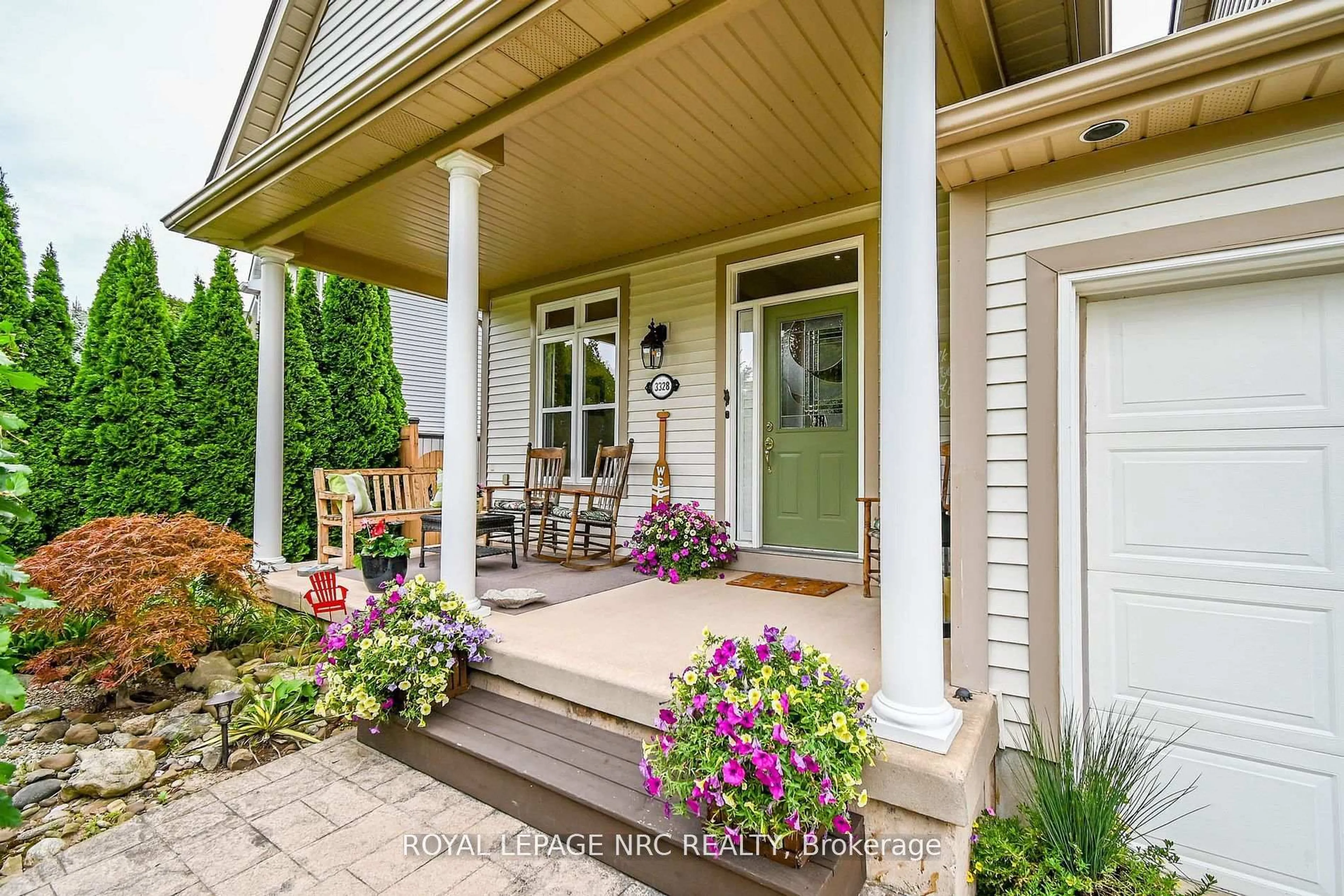 Unknown for 3328 Dustan St, Lincoln Ontario L0R 2E0
