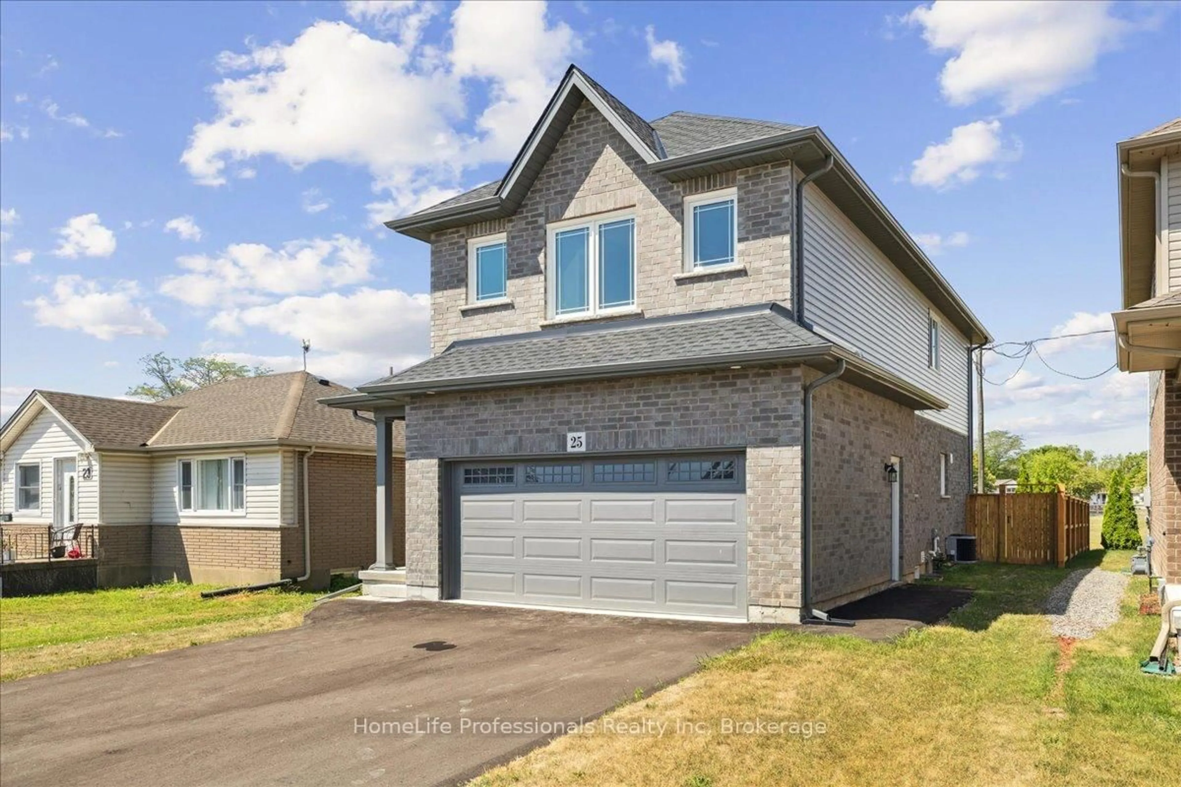 Home with brick exterior material, street for 25 McMann Dr, Thorold Ontario L2V 2V5