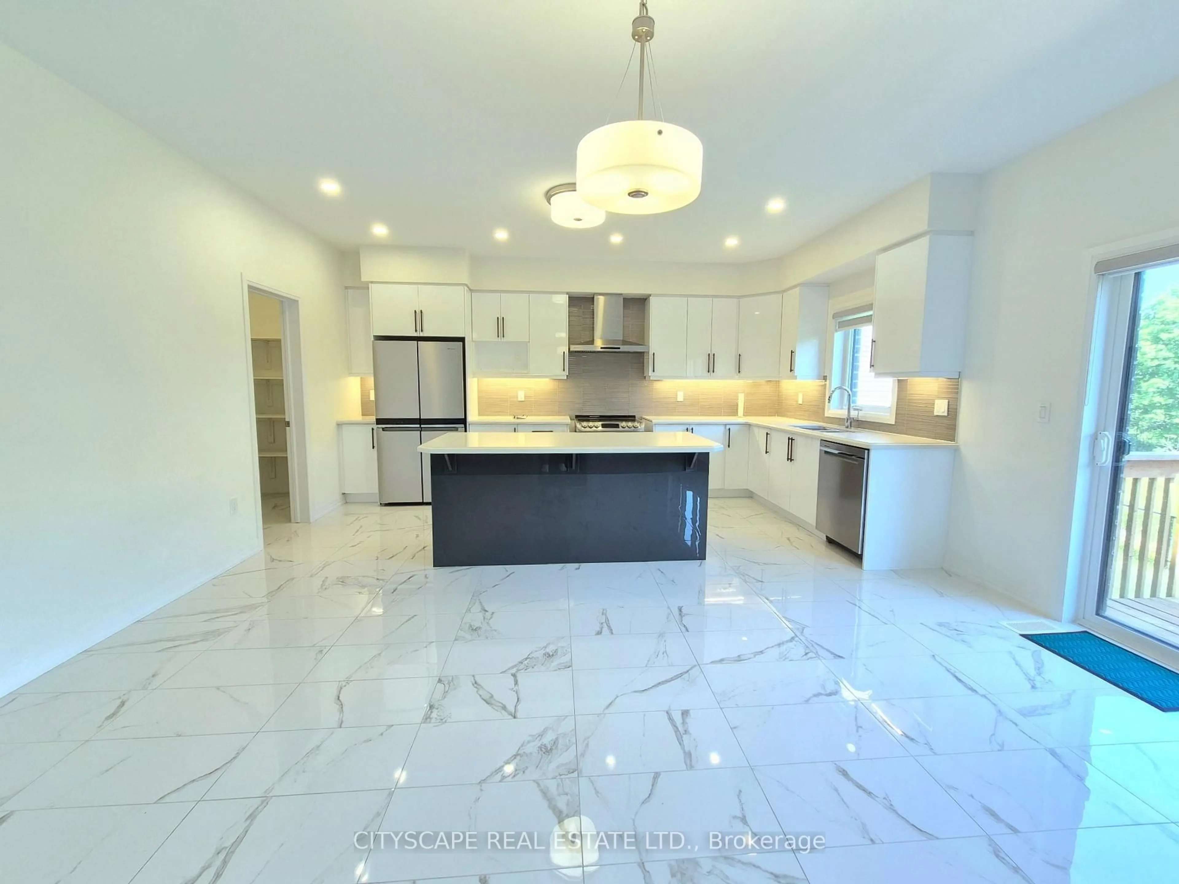 Open concept kitchen, ceramic/tile floor for 7 Stauffer Rd, Brantford Ontario N3V 0B1