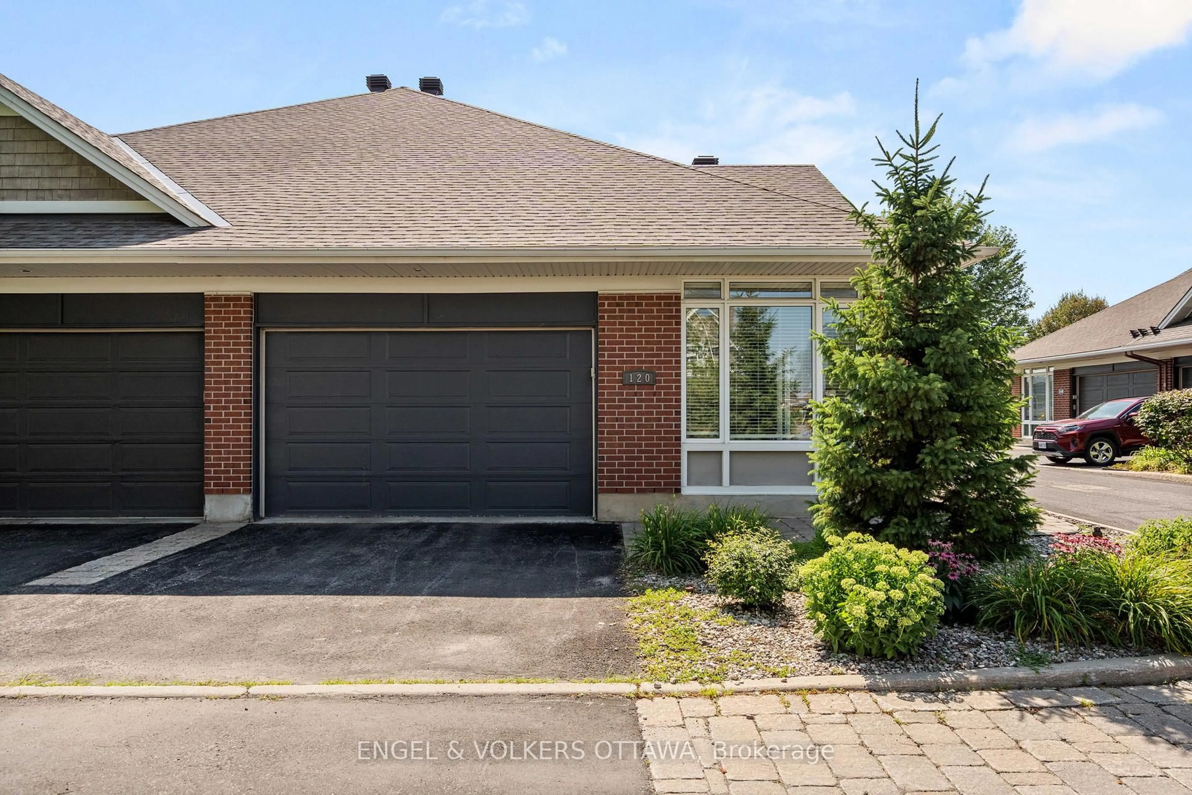 Home with brick exterior material, street for 120 Manorhill Private, Ottawa Ontario K1H 2J4