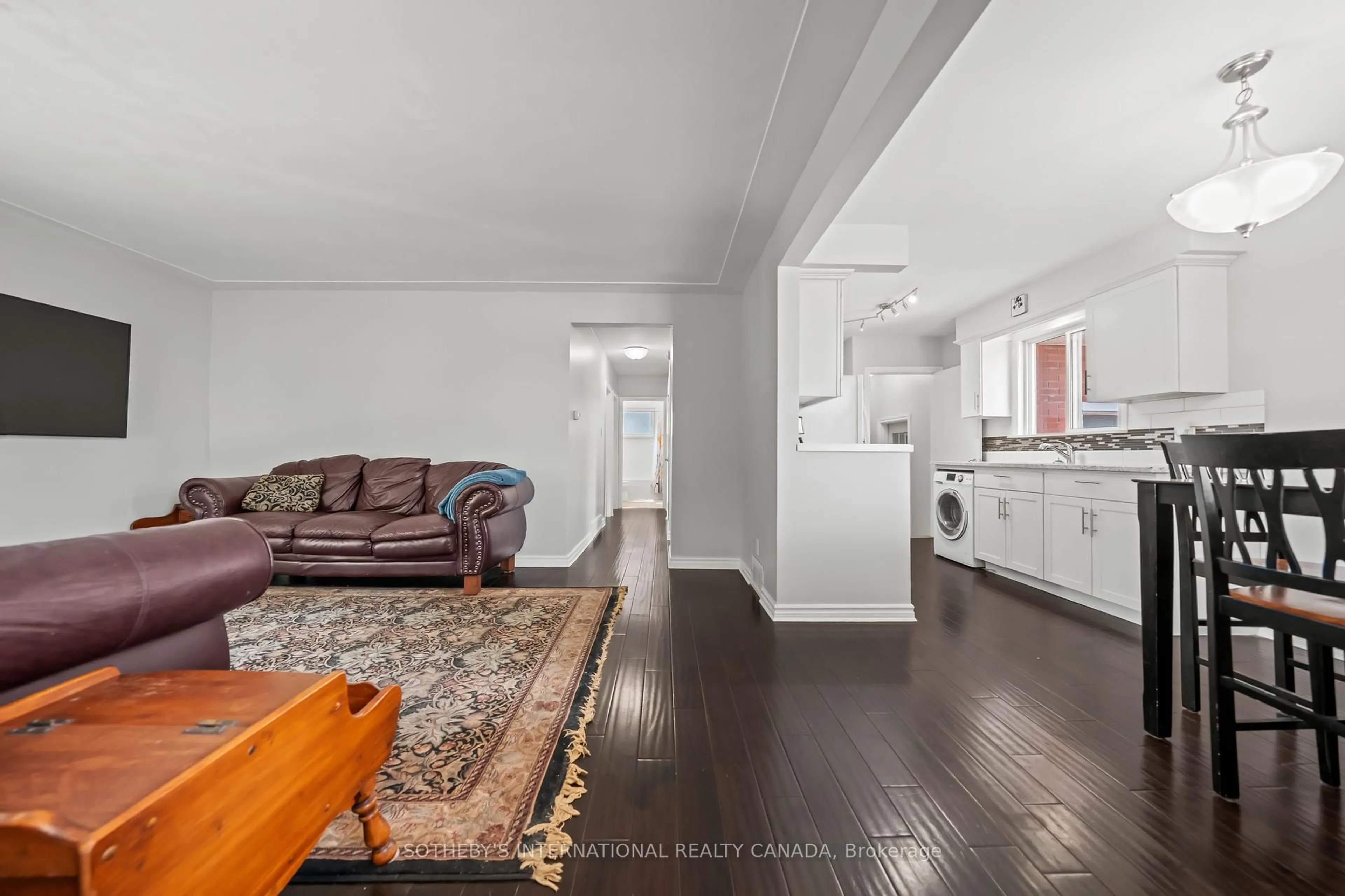 Living room with furniture, unknown for 1679 Holley Cres, Cambridge Ontario N3H 2S4