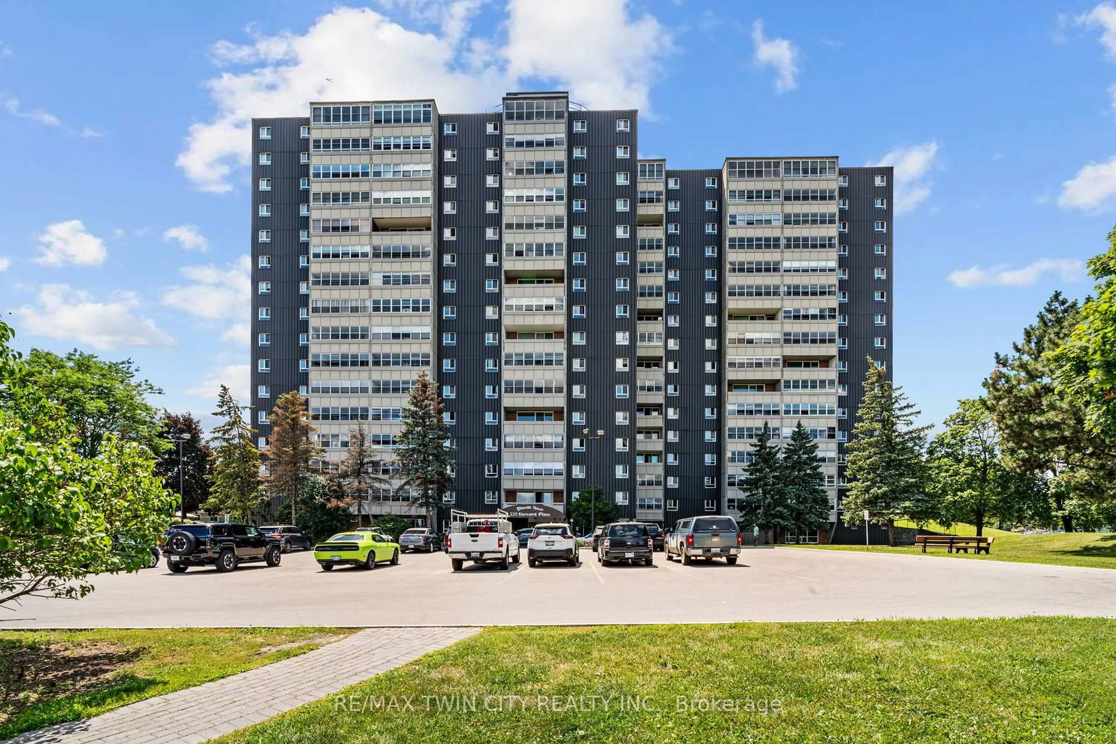 Unknown for 225 HARVARD Place Ave #611, Waterloo Ontario N2J 4H4
