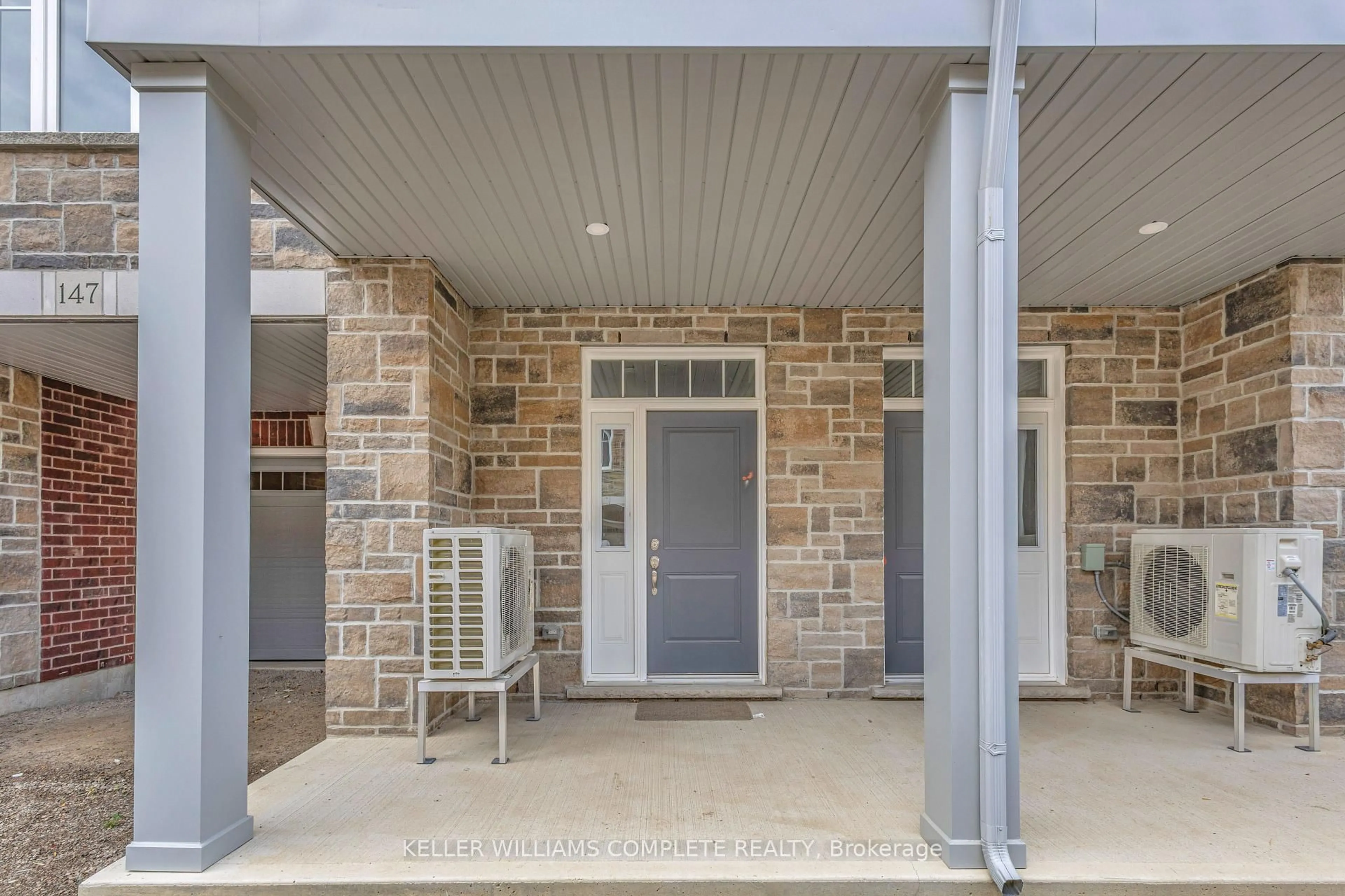 Indoor entryway for 677 Park Rd #147, Brantford Ontario N3R 0C2