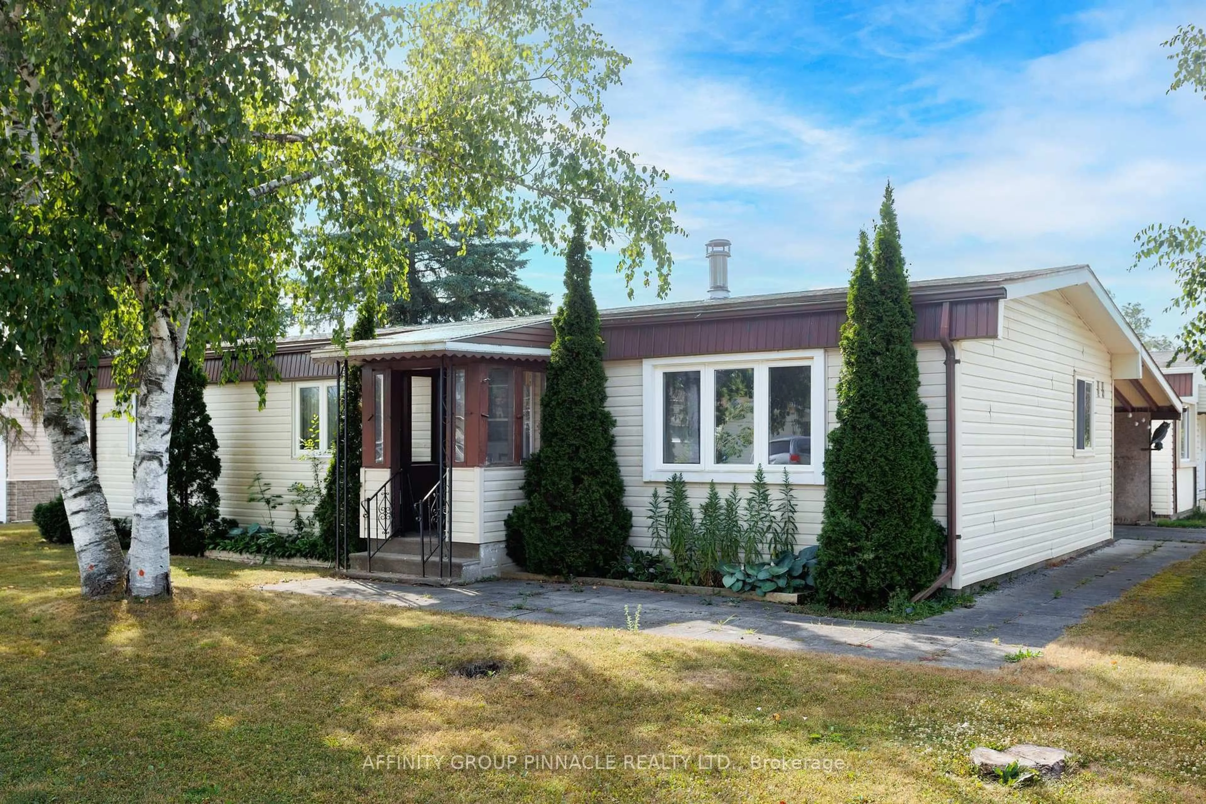 Home with vinyl exterior material, street for 15 Circle Dr, Kawartha Lakes Ontario K9V 0H7