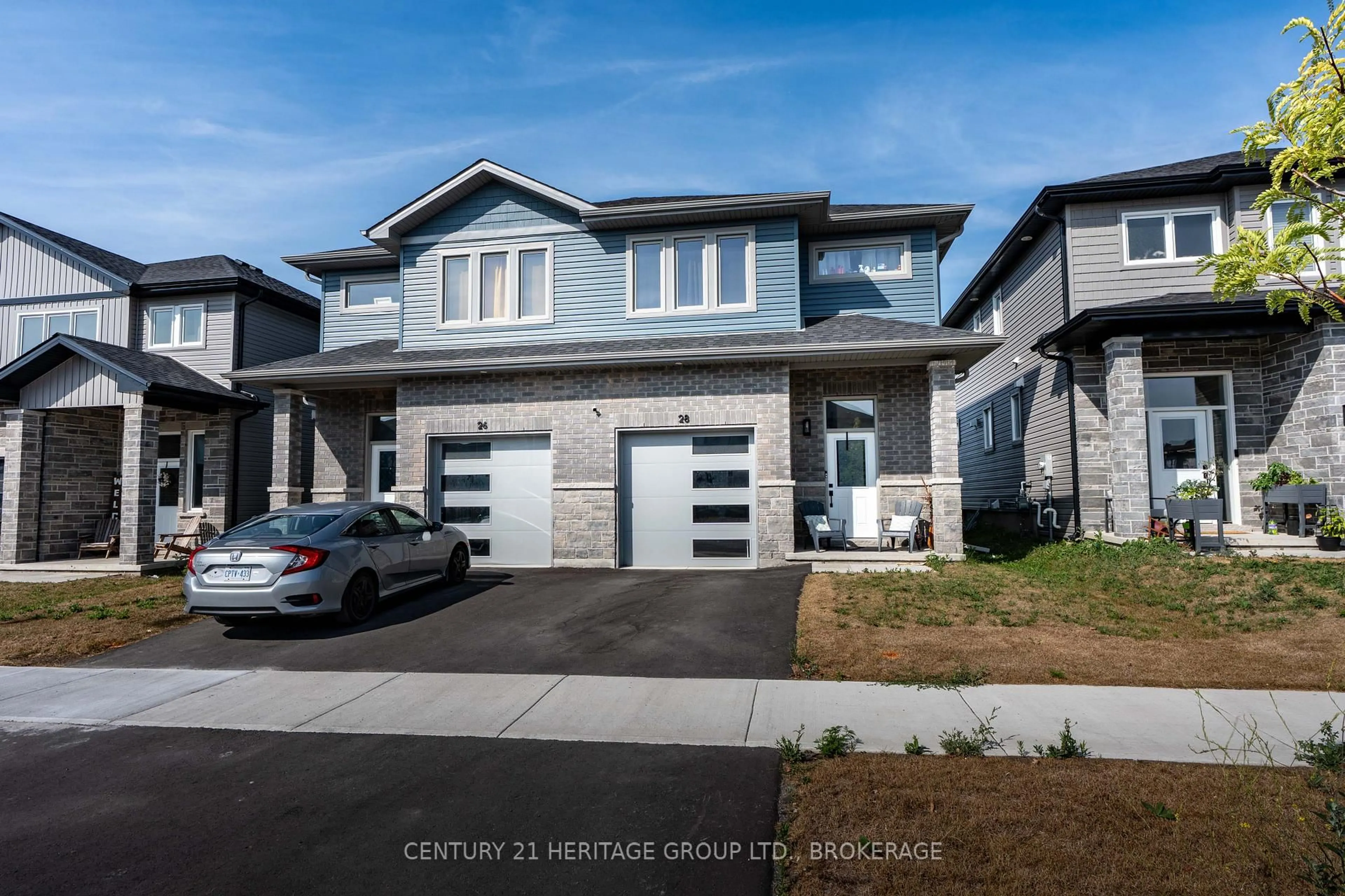 Home with vinyl exterior material, street for 28 Dusenbury Dr, Bissett Creek Ontario K0H 2H0