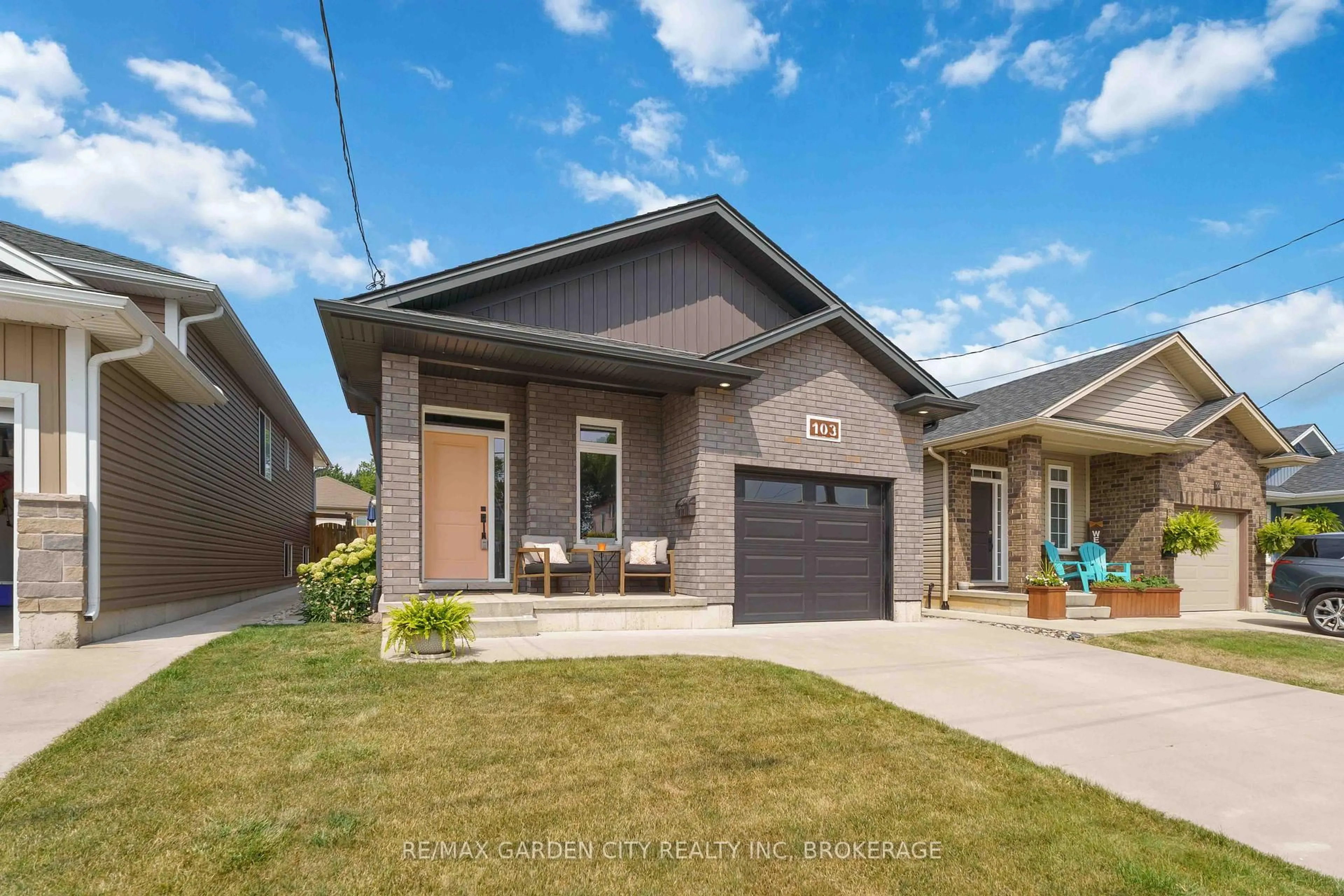Home with brick exterior material, street for 103 Scholfield Ave, Welland Ontario L3B 1N4
