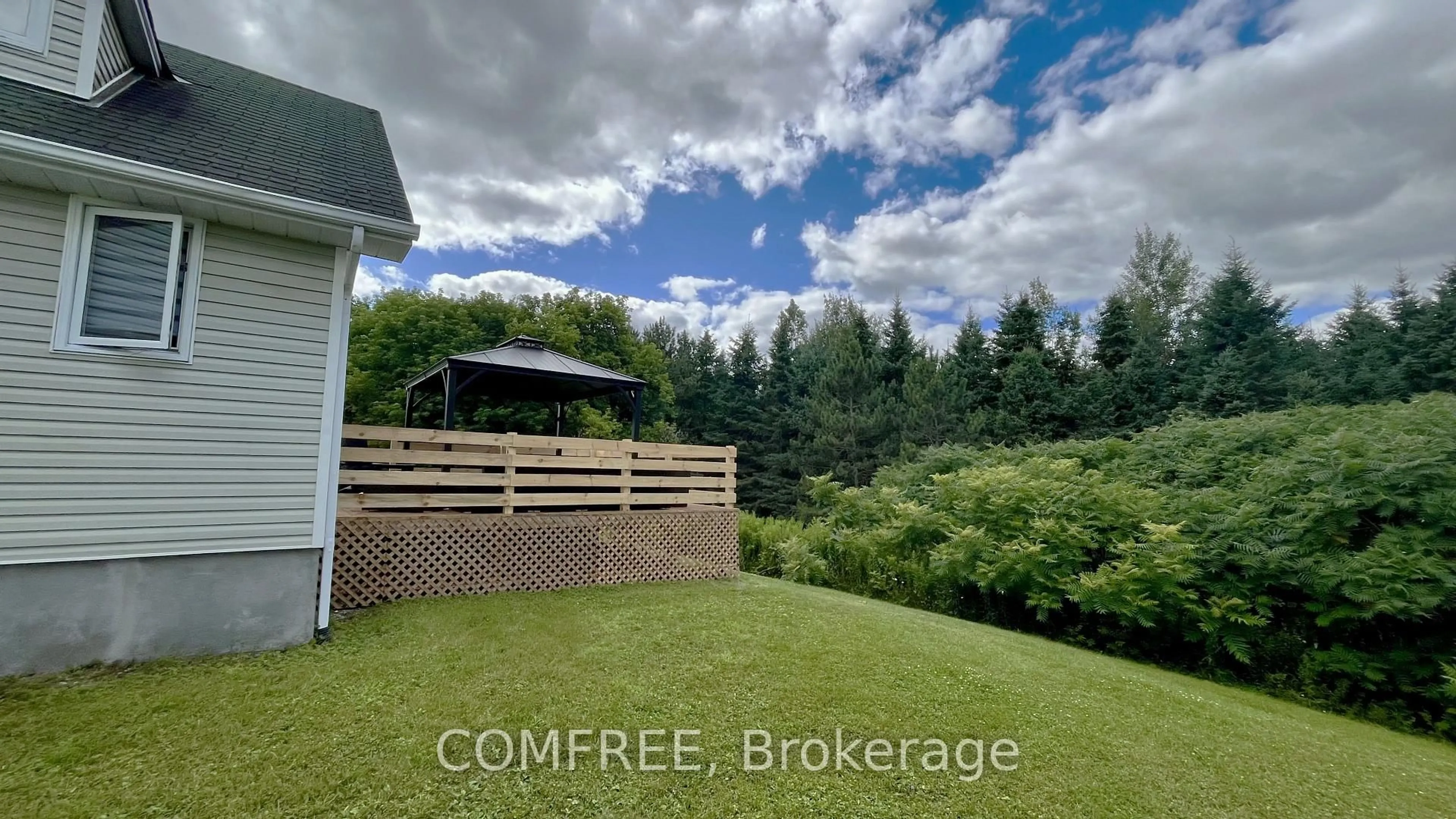 A pic from outside/outdoor area/front of a property/back of a property/a pic from drone, forest/trees view for 1574 Bouvier Rd, Clarence-Rockland Ontario K0A 1N0