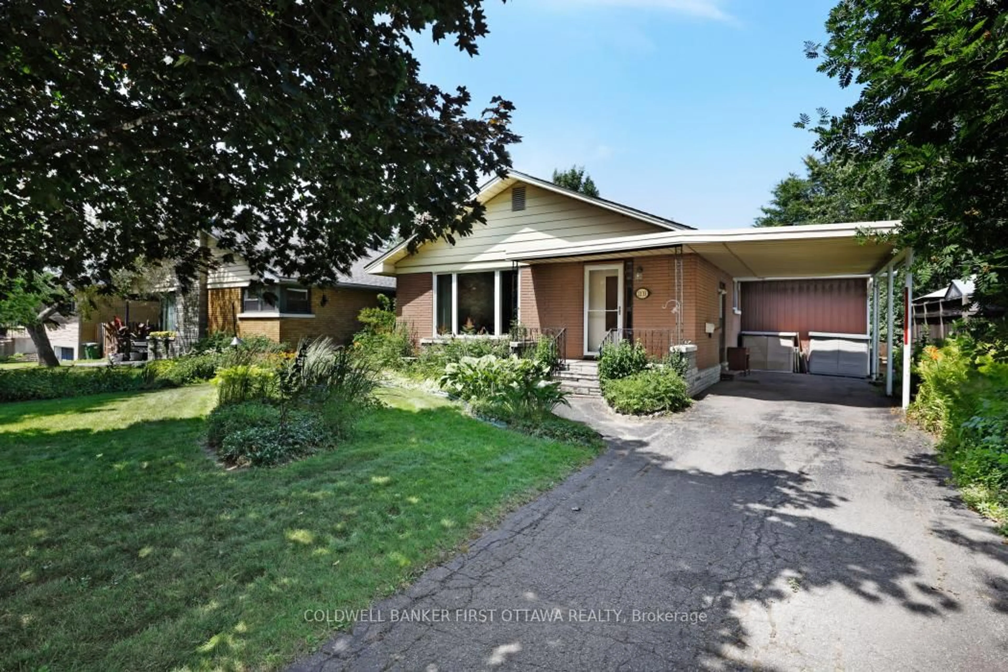 Home with brick exterior material, street for 2133 Westbourne Ave, Ottawa Ontario K2A 1N3
