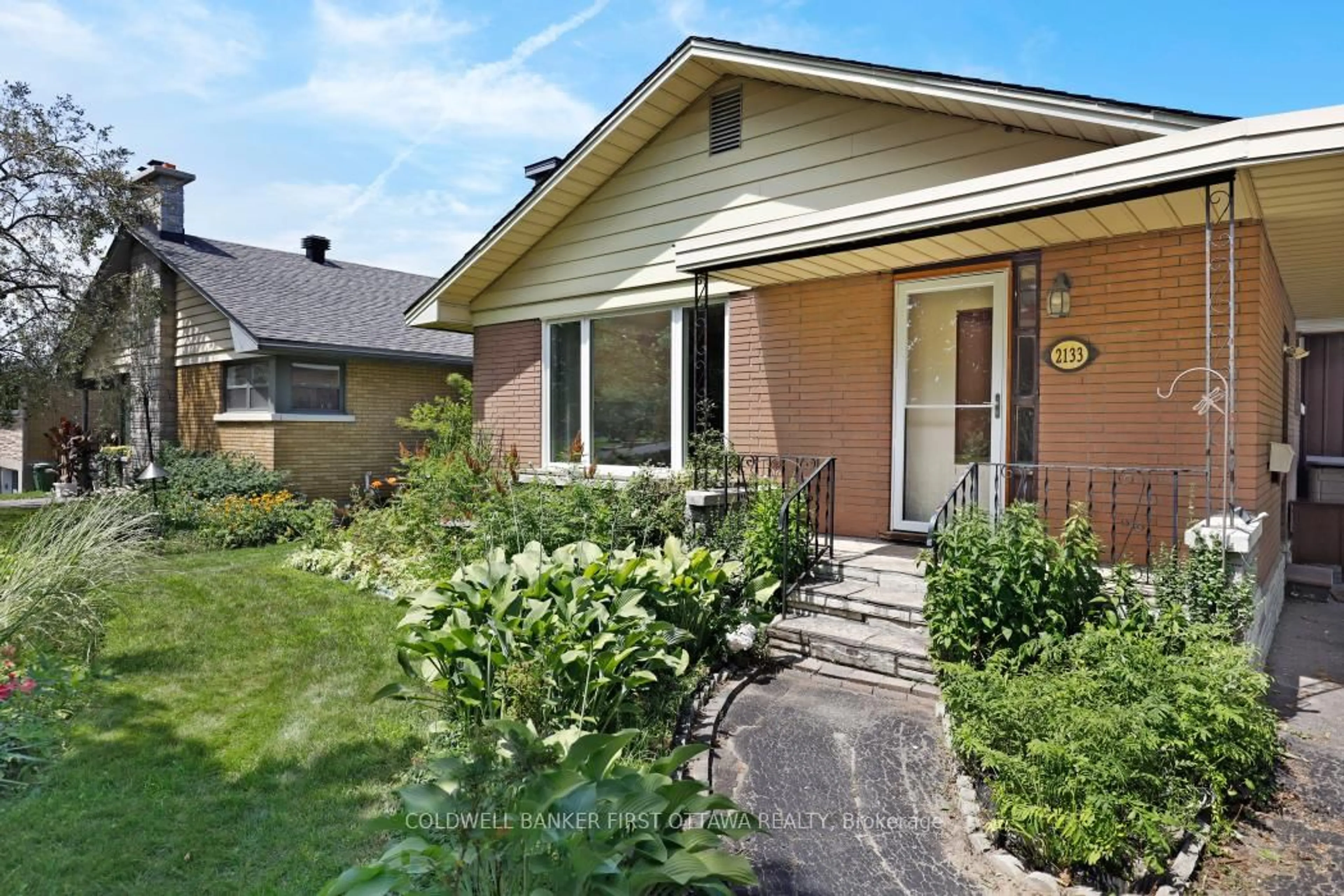 Unknown for 2133 Westbourne Ave, Ottawa Ontario K2A 1N3
