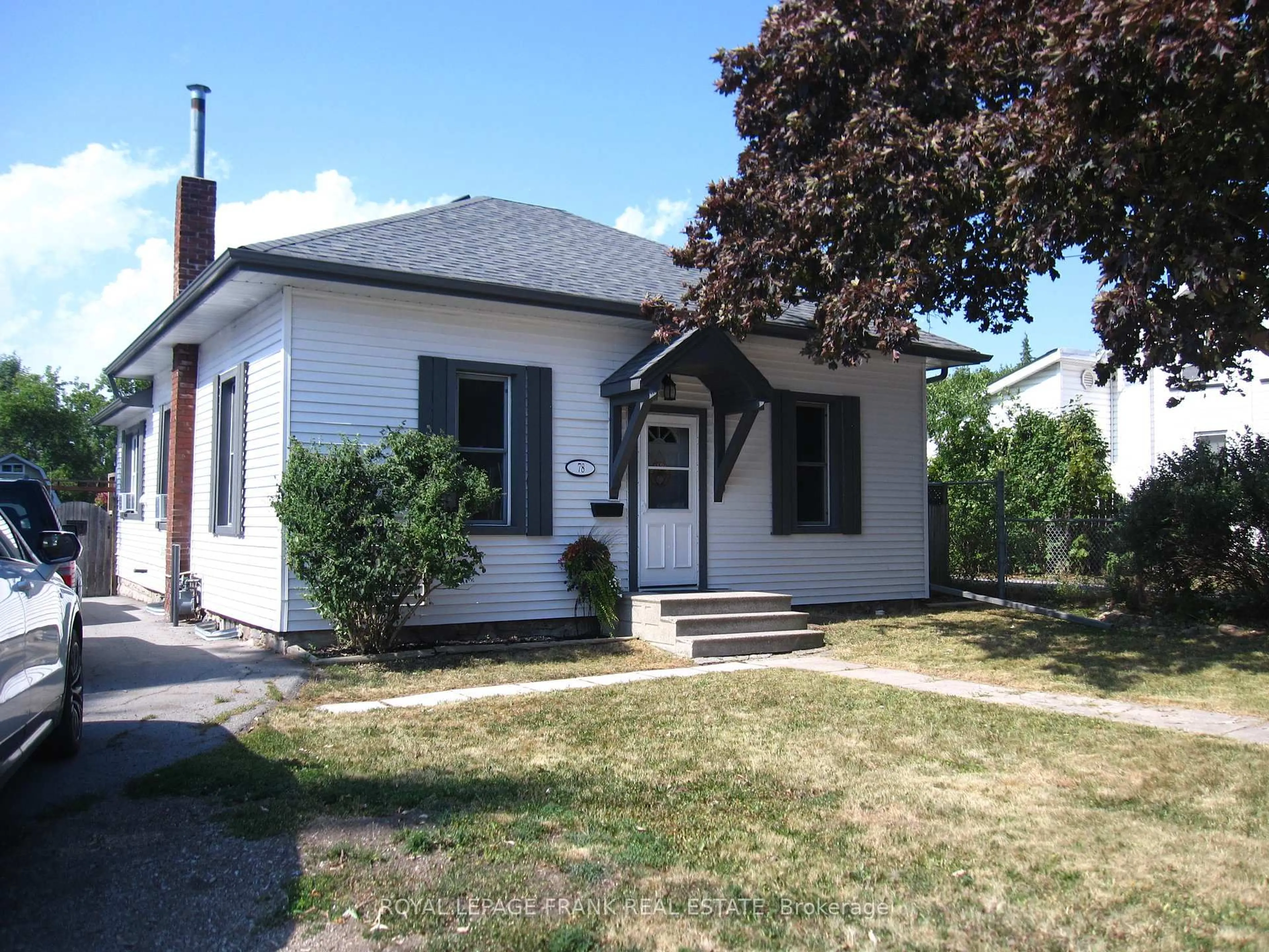 Home with vinyl exterior material, street for 78 Queen St, Kawartha Lakes Ontario K9V 1G4