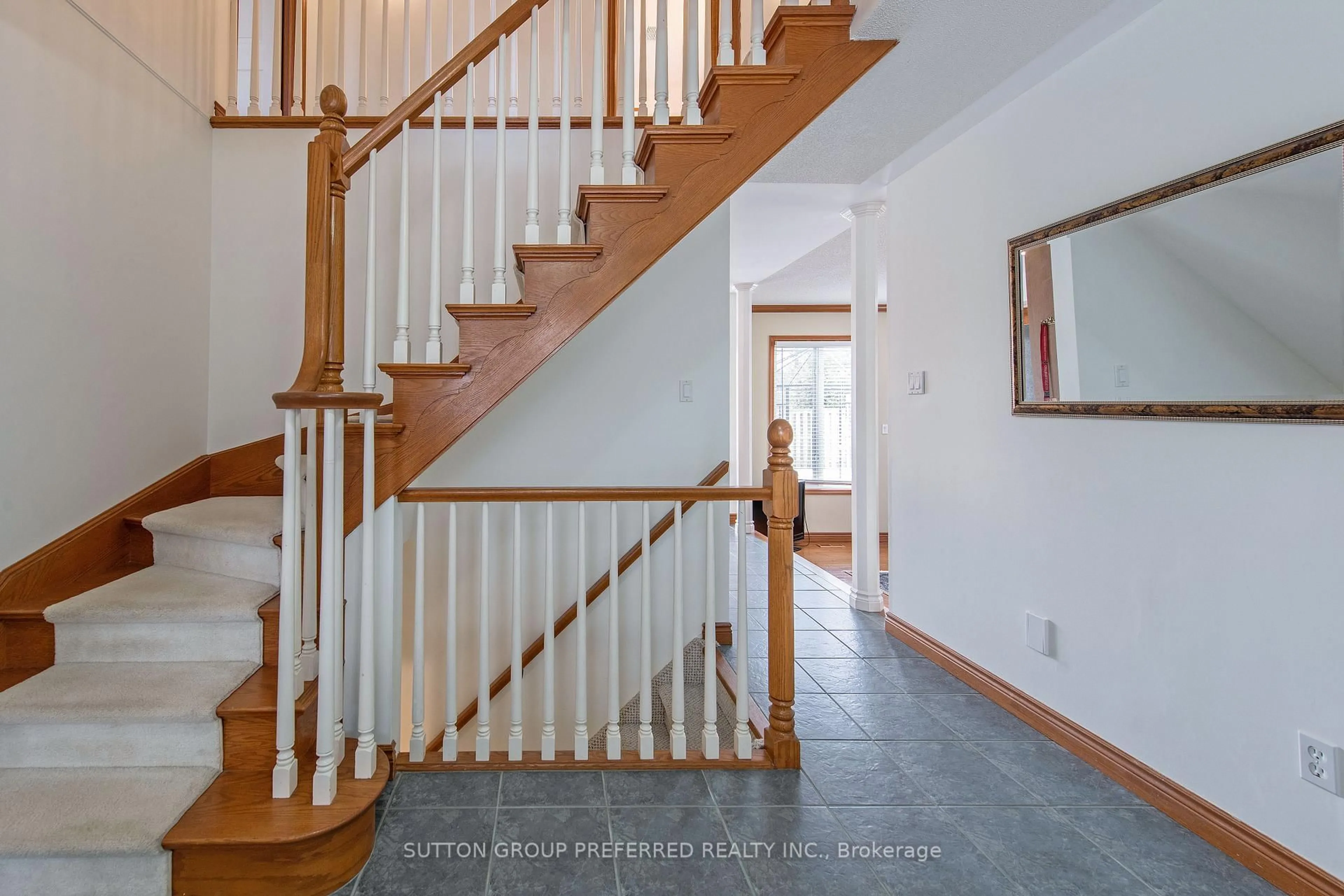 Unknown for 130 Toohey Lane, London North Ontario N6G 4Y1