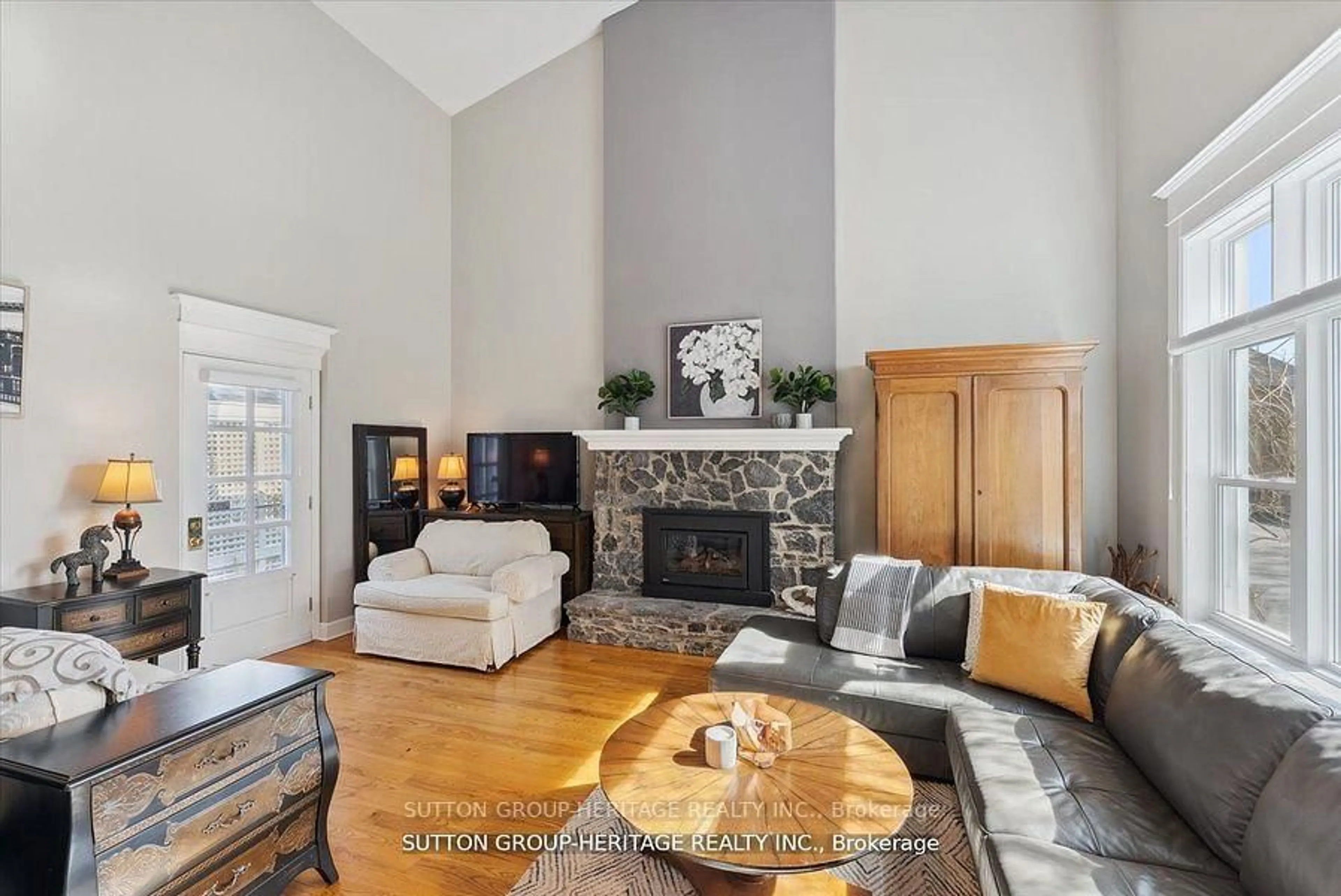 Living room with furniture, unknown for 99 Bridge St #5, Belleville Ontario K8N 1M2