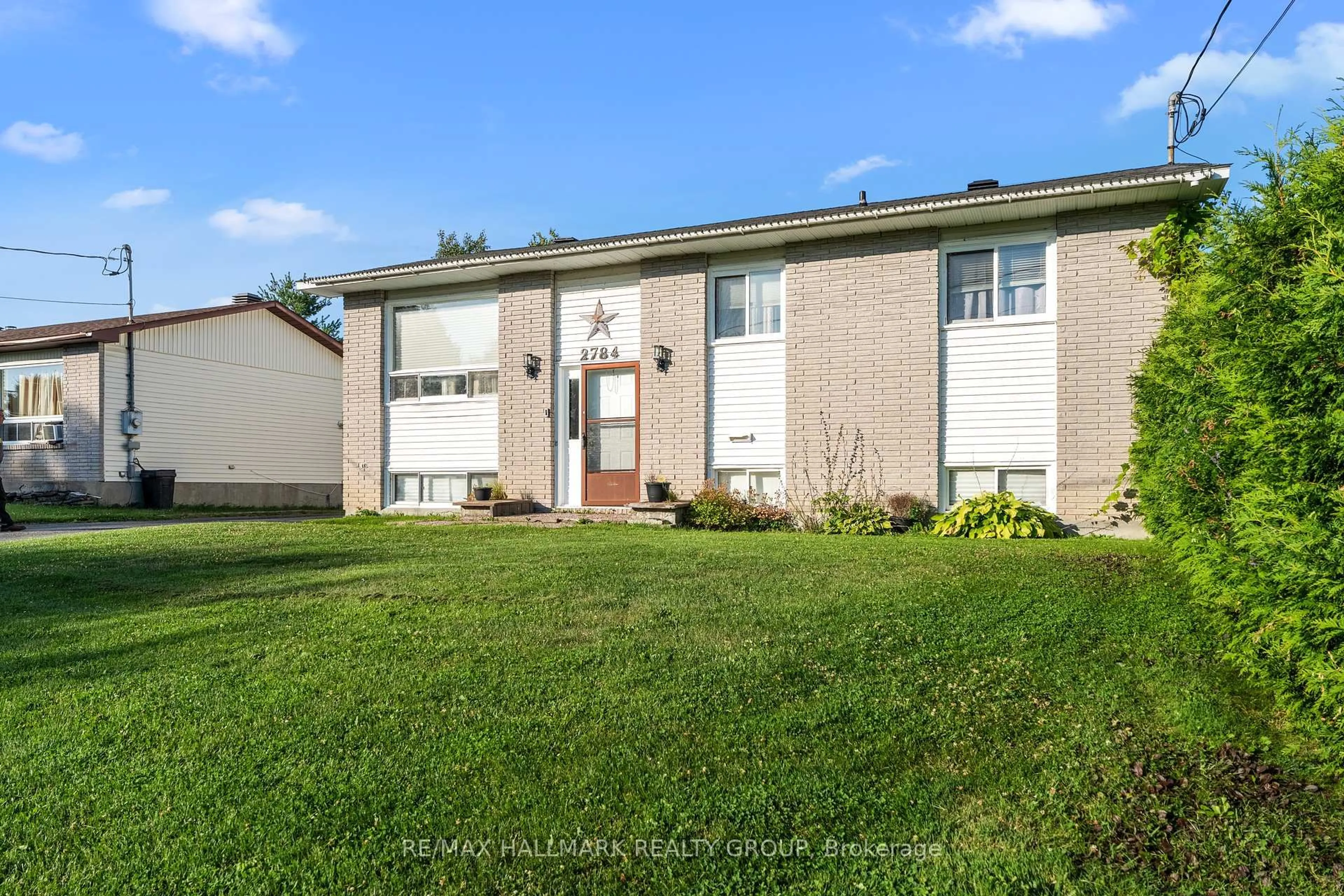 Unknown for 2784 Leonard St, Clarence-Rockland Ontario K4K 1A4