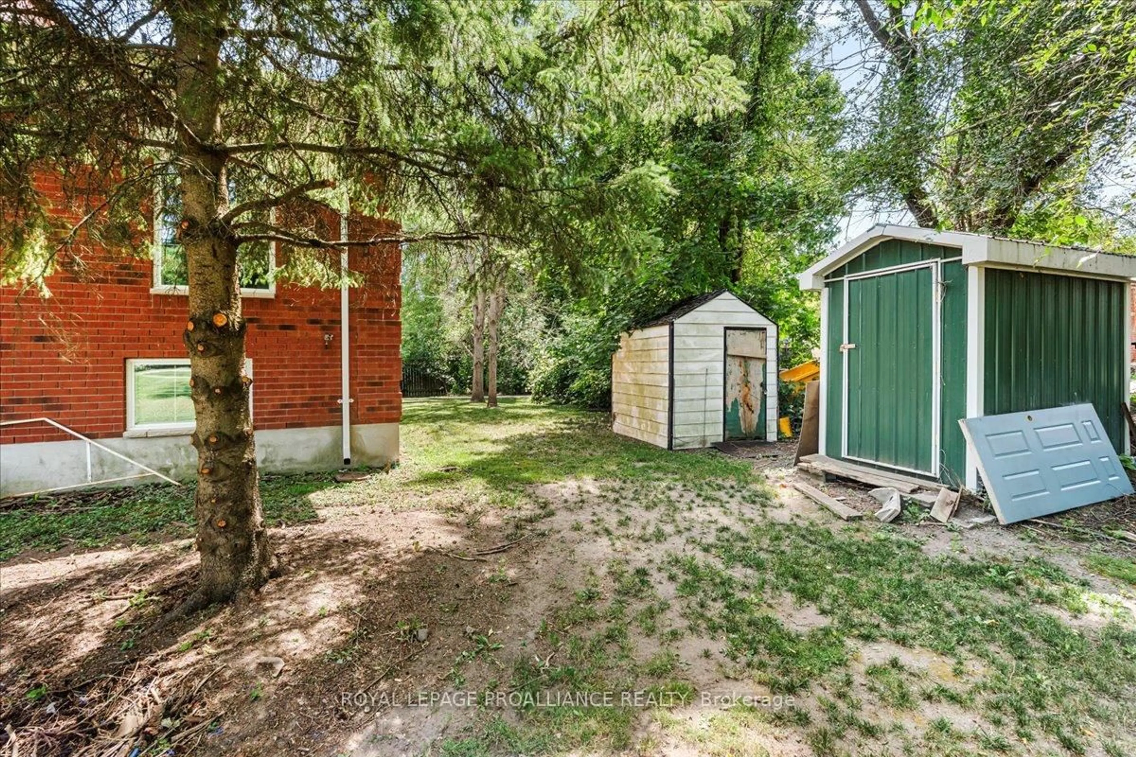 Shed for 320 Colborne St, Tweed Ontario K0K 3J0