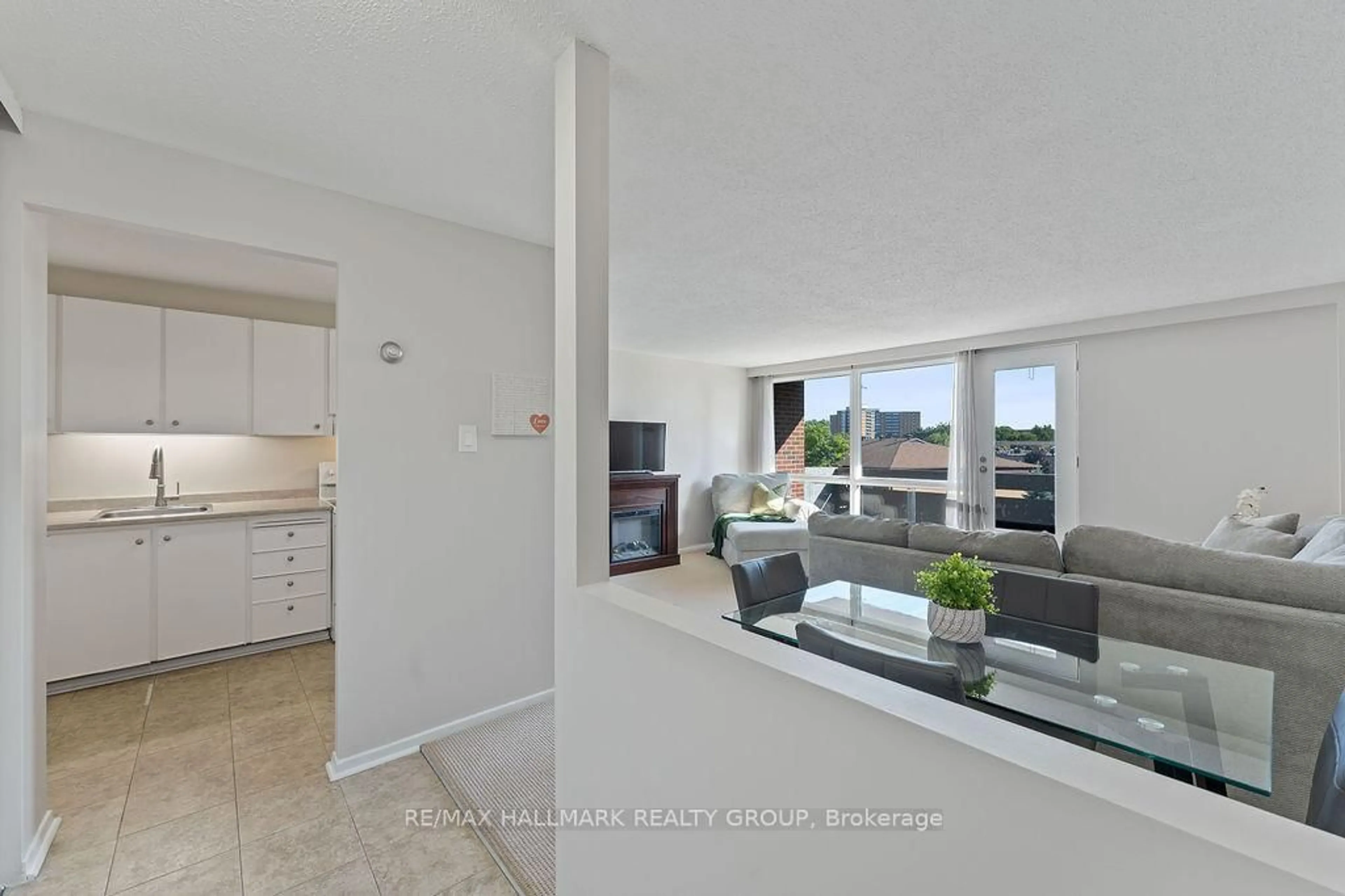 Unknown for 3100 Carling Ave #312, Ottawa Ontario K2B 6J6