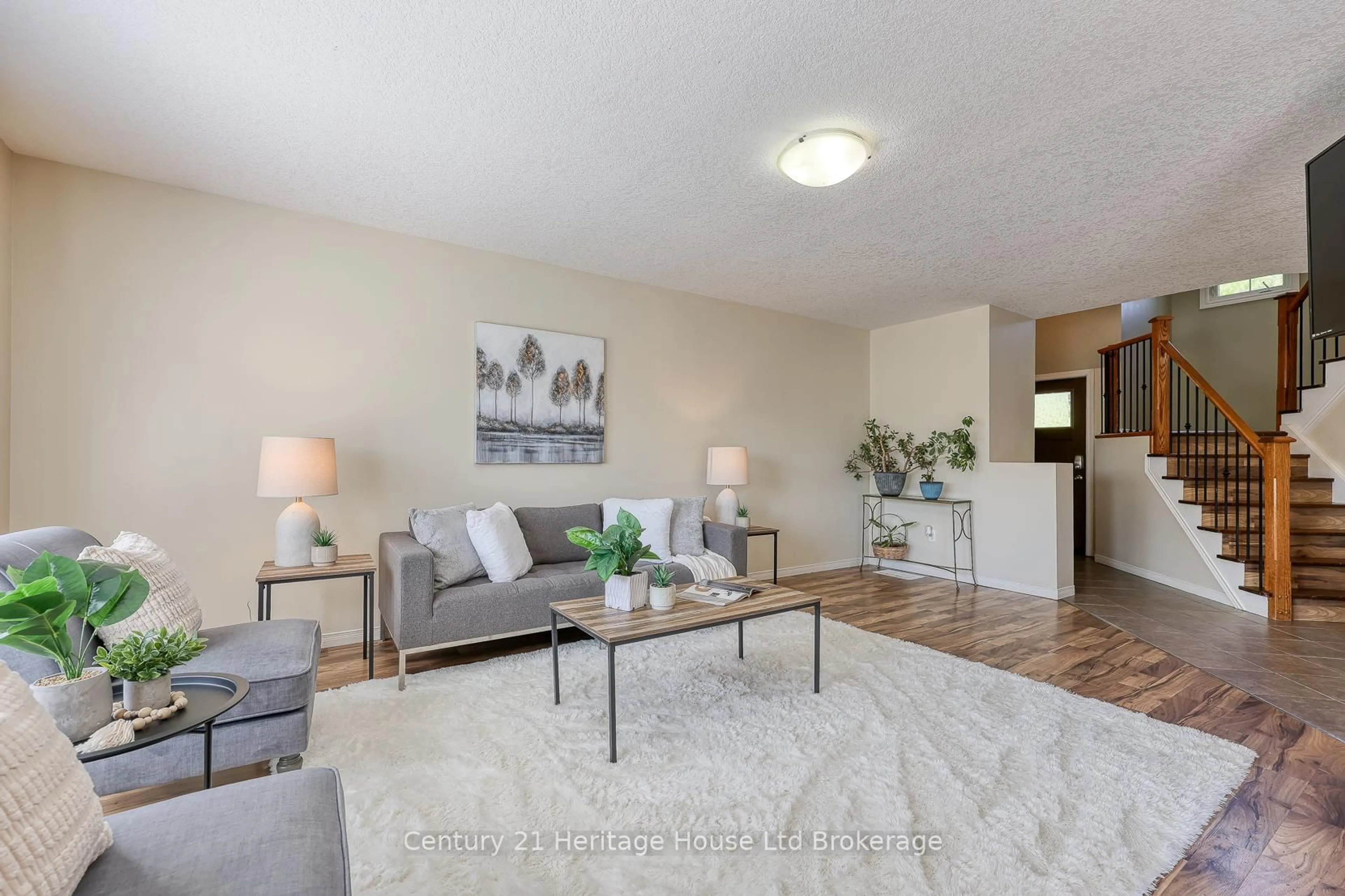 Living room with furniture, unknown for 386 Champlain Ave, Woodstock Ontario N4V 0B3