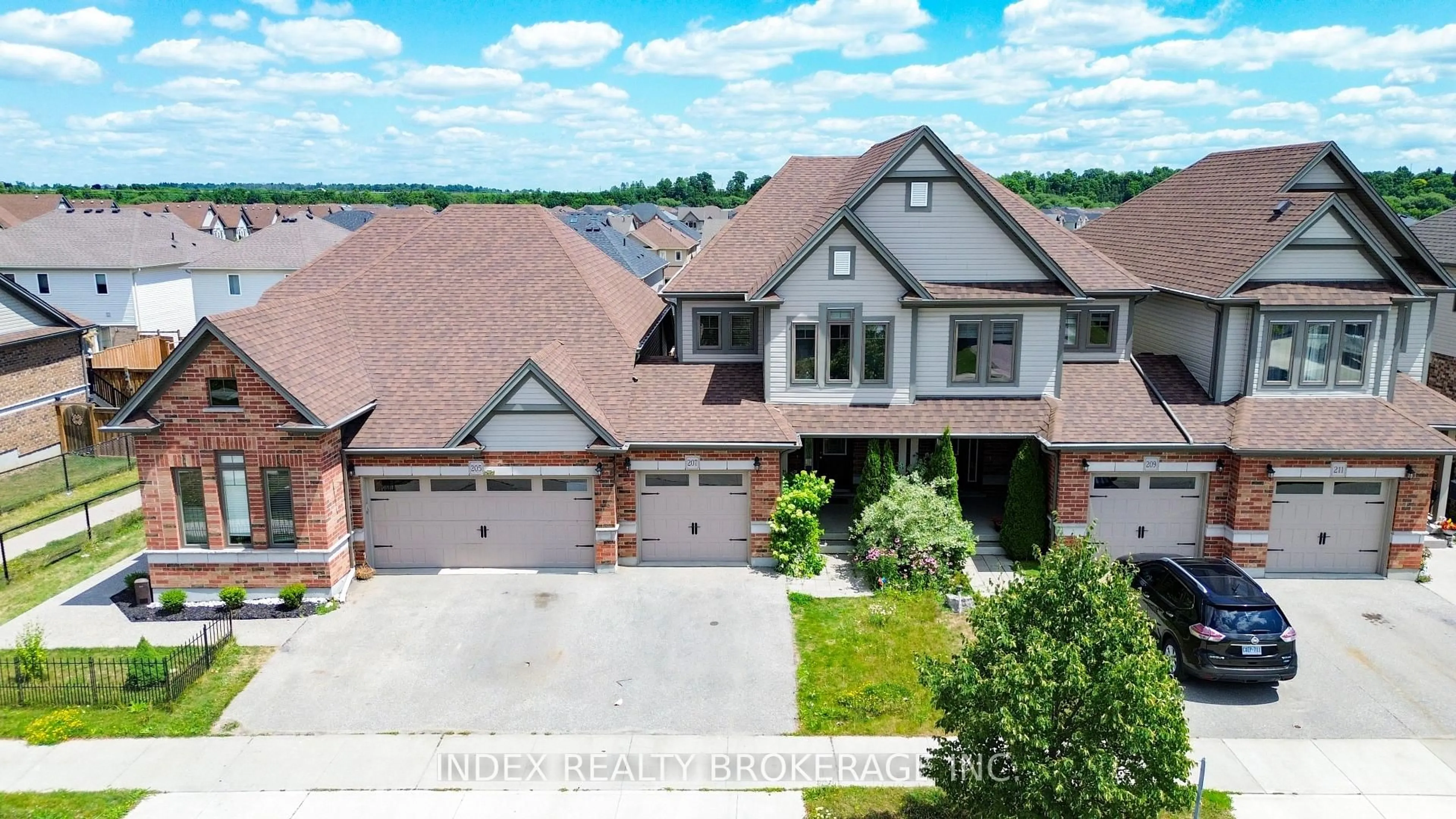 A pic from outside/outdoor area/front of a property/back of a property/a pic from drone, unknown for 207 Eden Oak Tr, Kitchener Ontario N2A 0H6