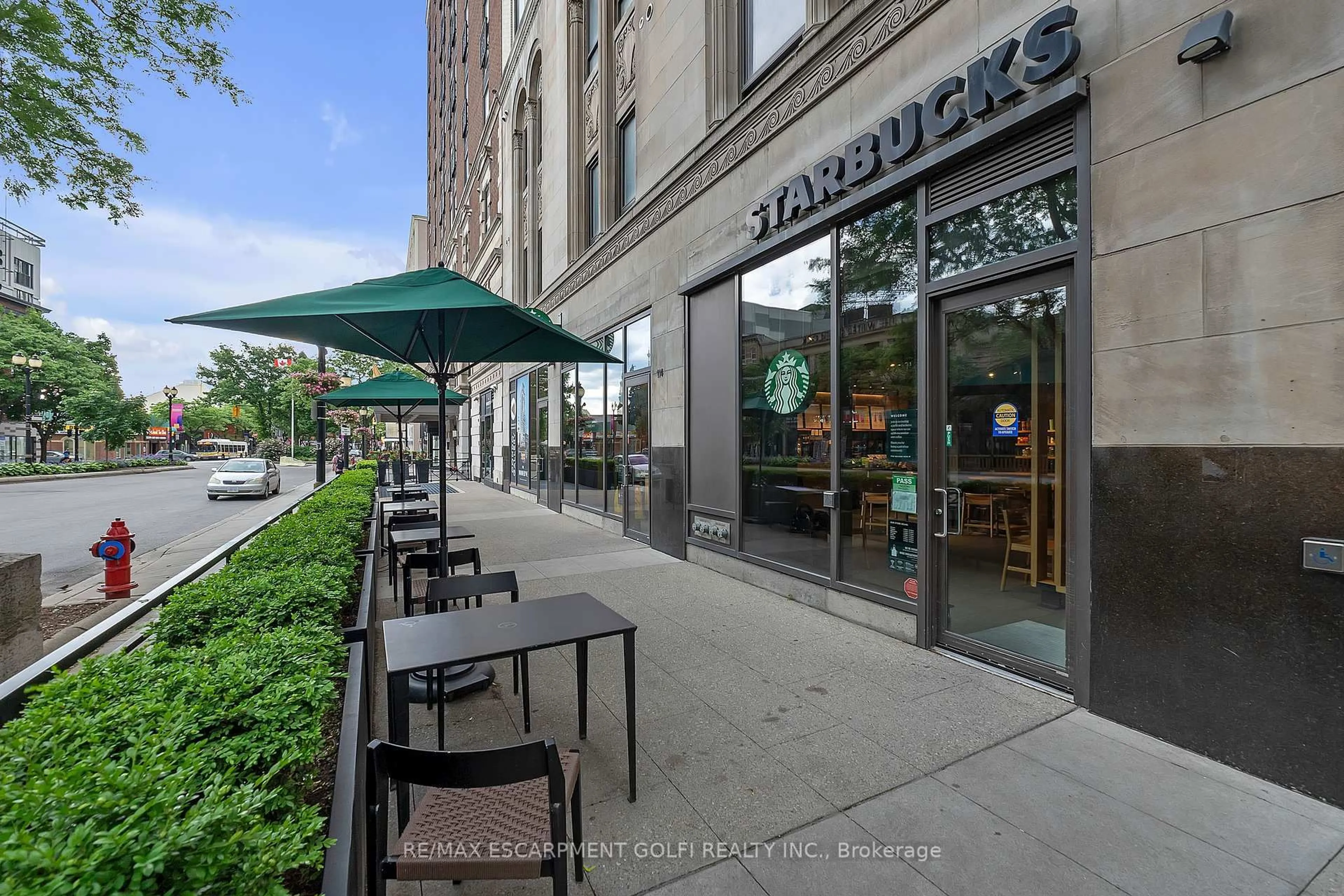Patio, street for 112 King St #1006, Hamilton Ontario L8N 1A8