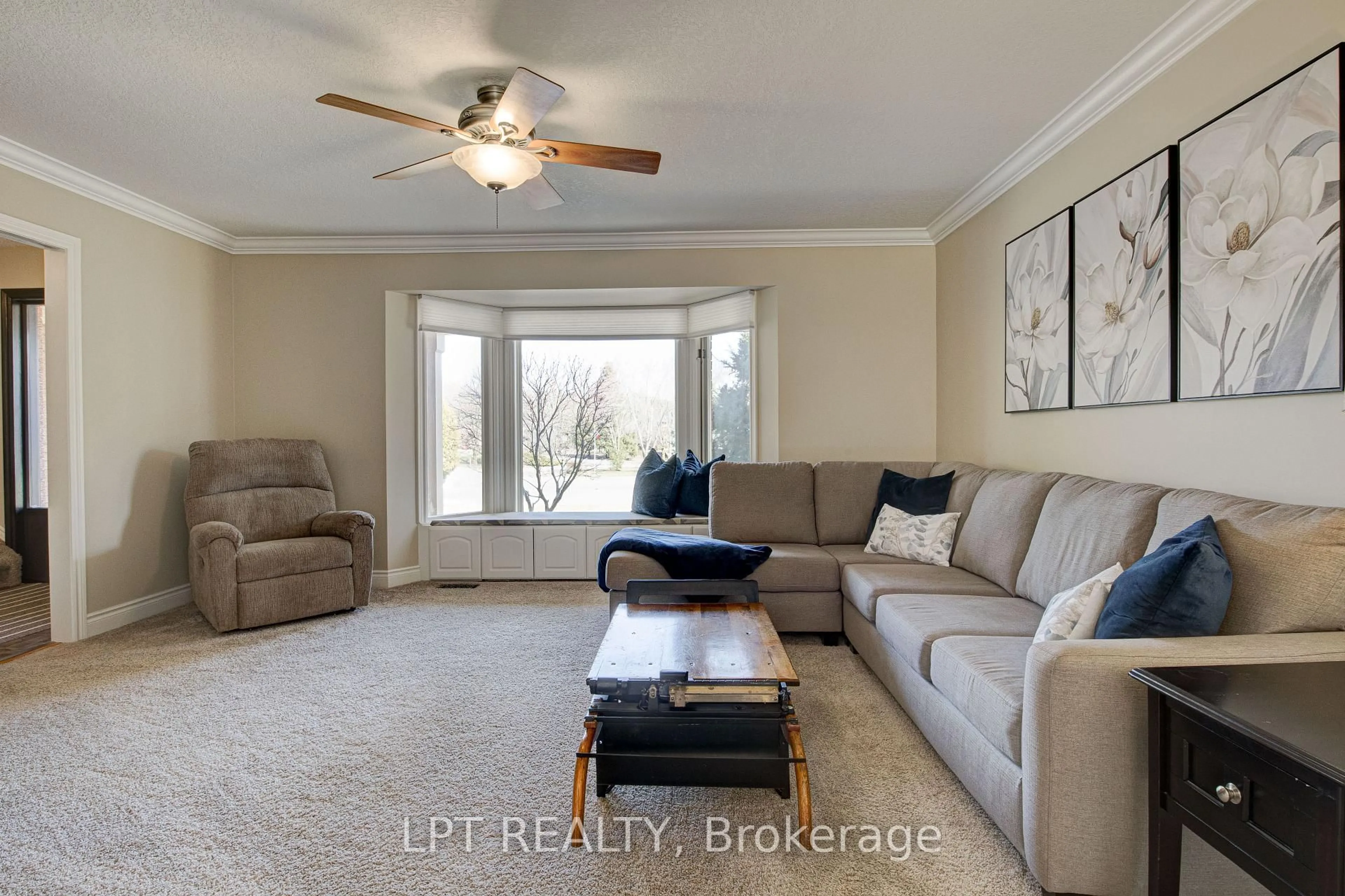 Living room with furniture, unknown for 213 Bruder Crt, Centre Wellington Ontario N0B 1B0