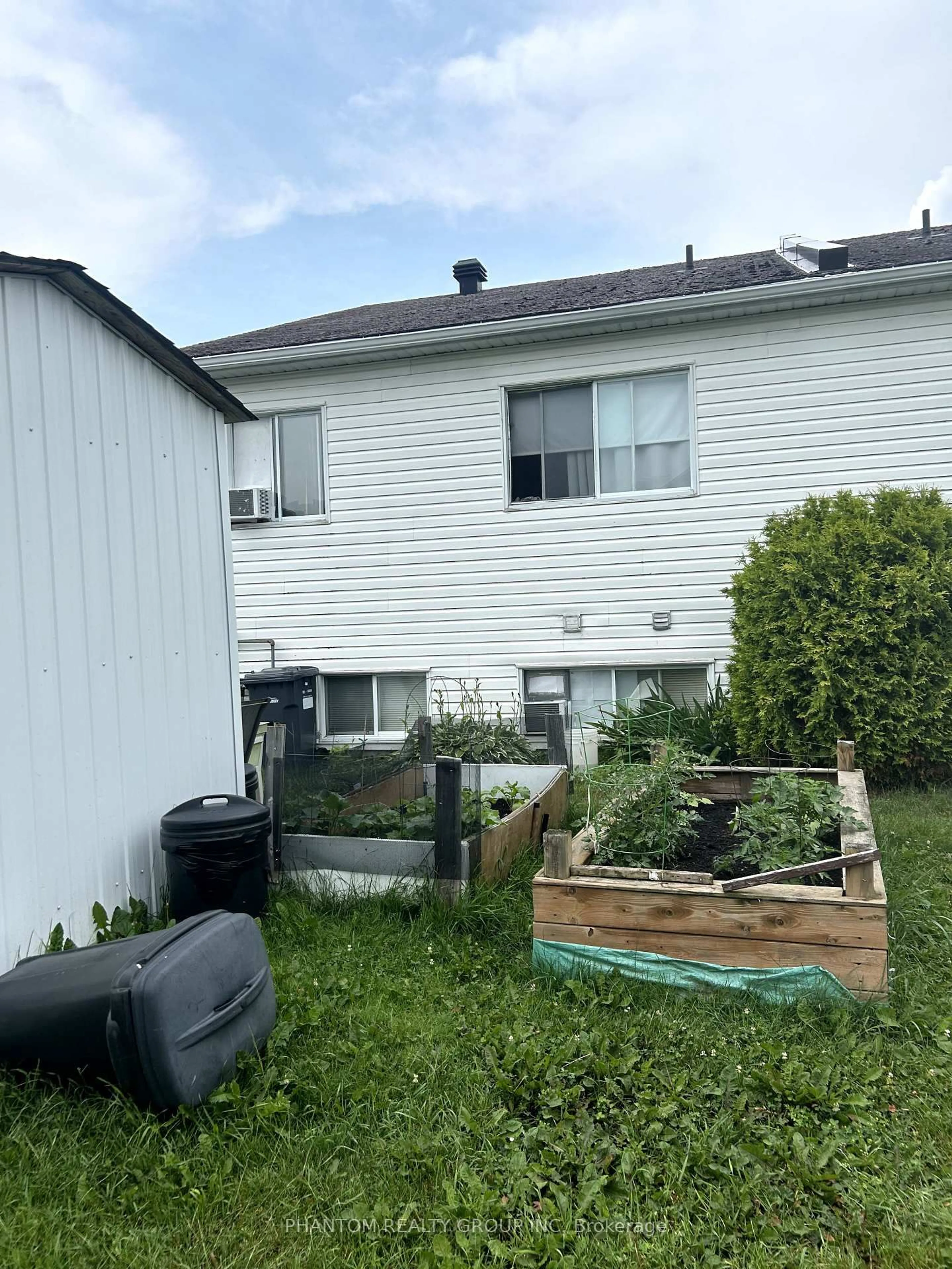 Unknown for 607 Paul Cres, Hawkesbury Ontario K6A 2R2