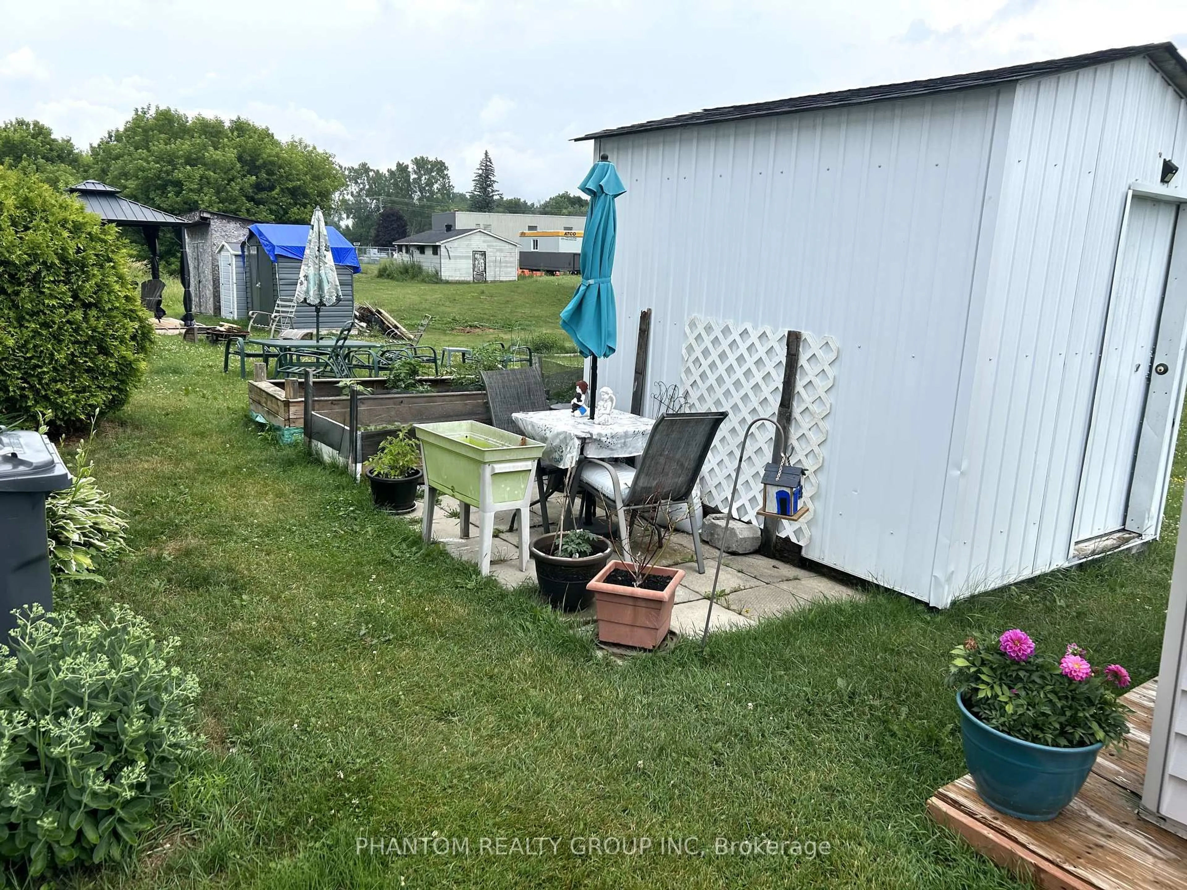 Patio, unknown for 607 Paul Cres, Hawkesbury Ontario K6A 2R2