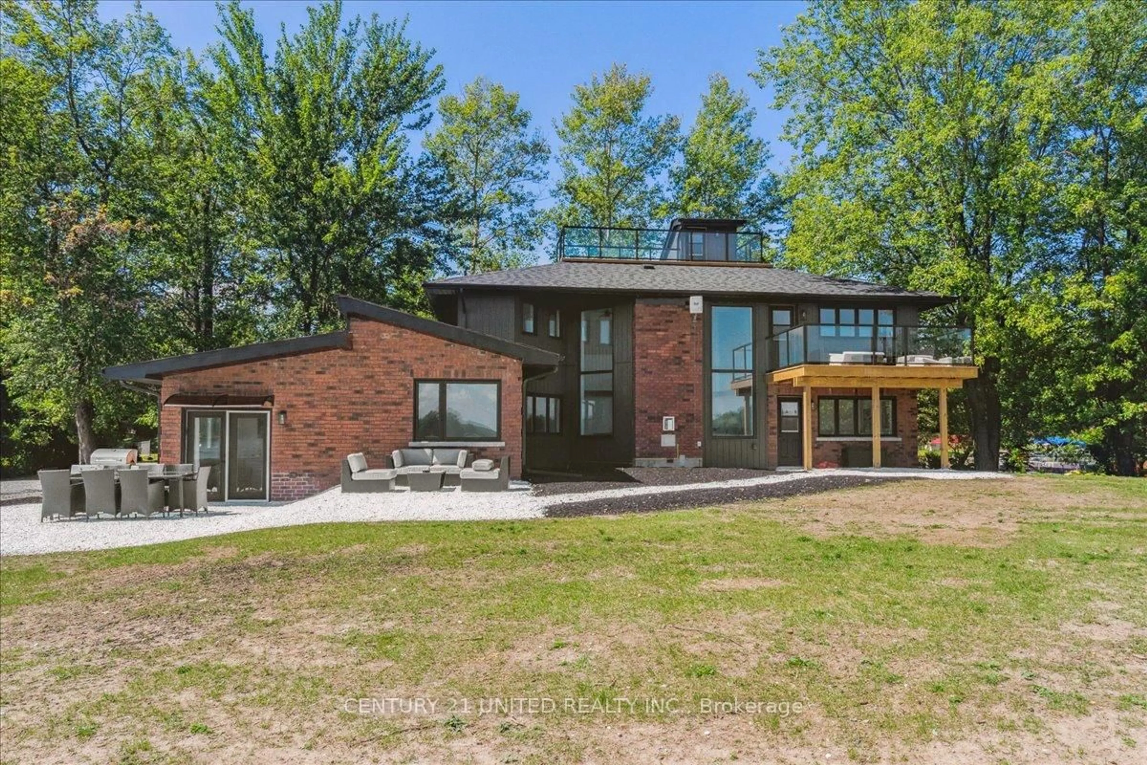 Home with brick exterior material, unknown for 15 Bertha St, Kawartha Lakes Ontario K9J 6X3