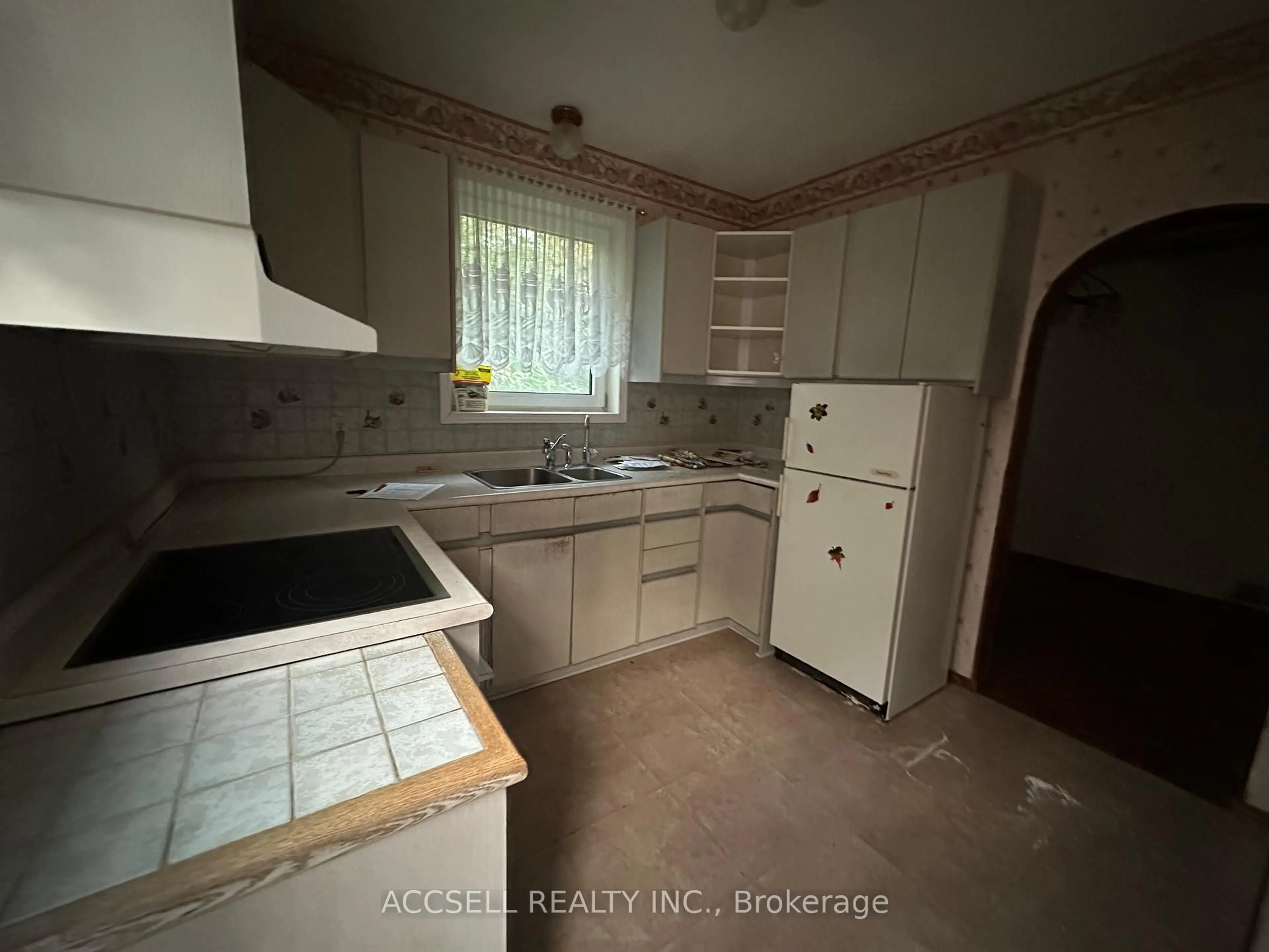 Standard kitchen, unknown for 198 Highland Rd, Kitchener Ontario N2M 3W2