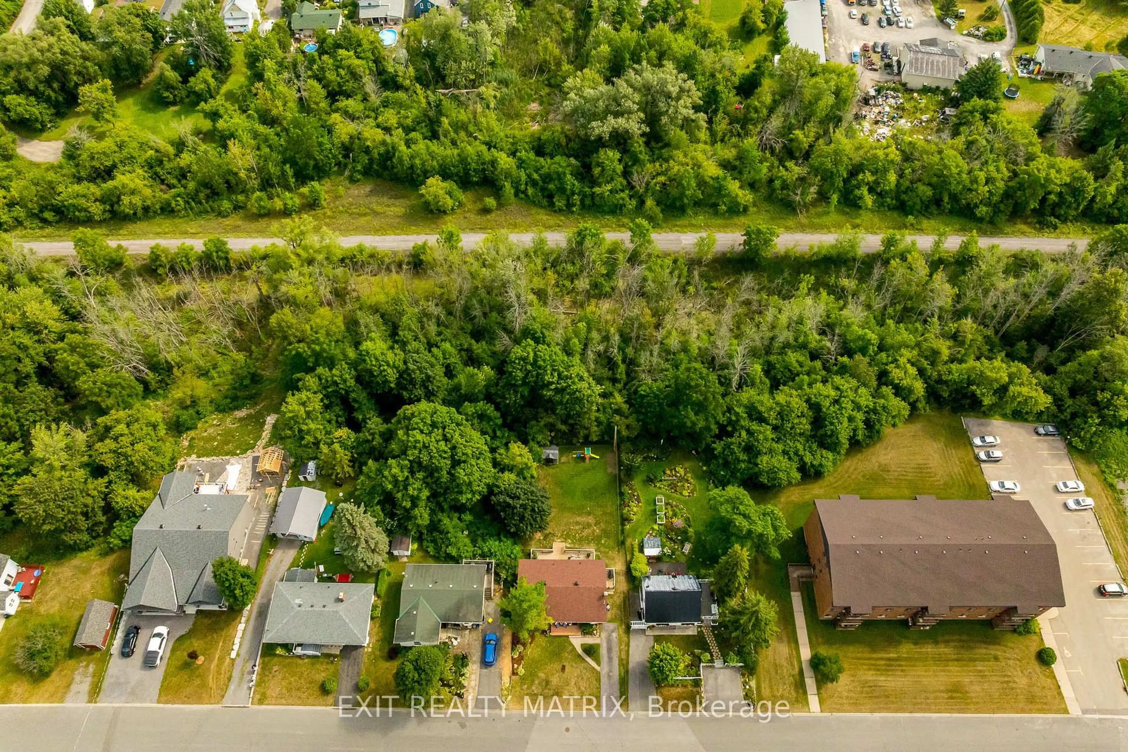 A pic from outside/outdoor area/front of a property/back of a property/a pic from drone, unknown for 267 Ann St, Almonte Ontario K0A 1A0