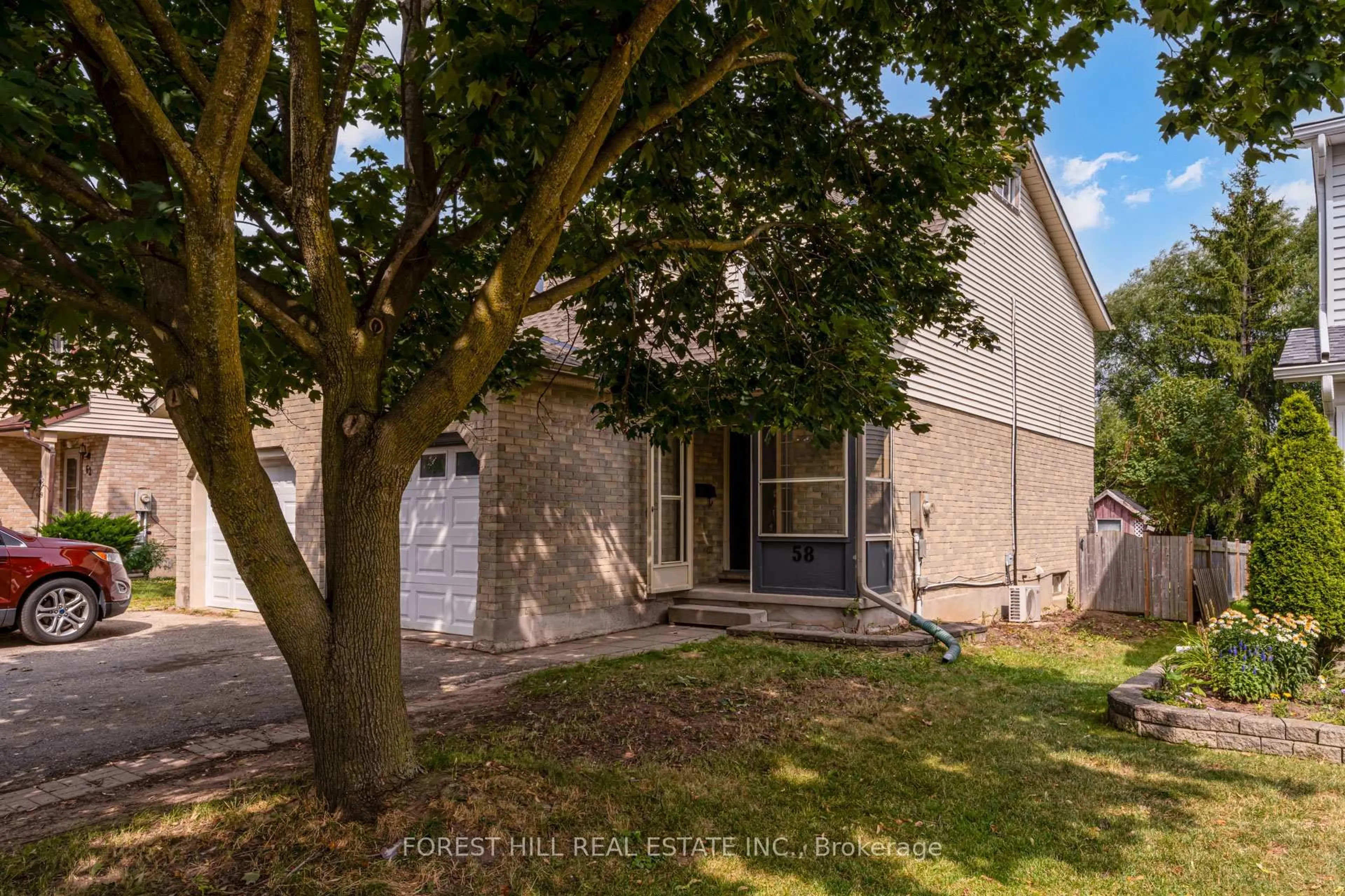 A pic from outside/outdoor area/front of a property/back of a property/a pic from drone, street for 58 Highland Cres, Kitchener Ontario N2M 5C1