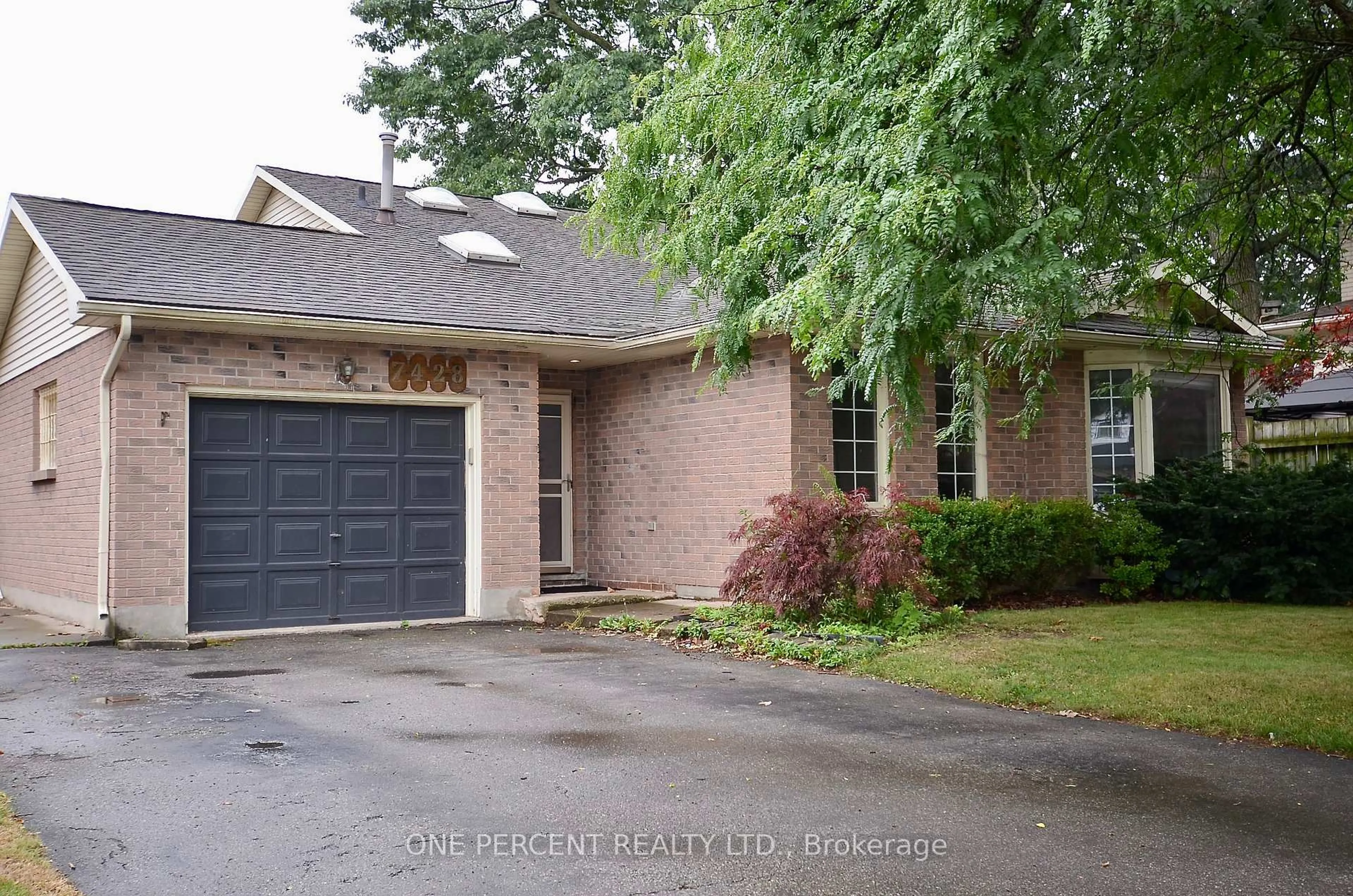 Home with brick exterior material, street for 7428 Petrullo Crt, Niagara Falls Ontario L2H 2K4