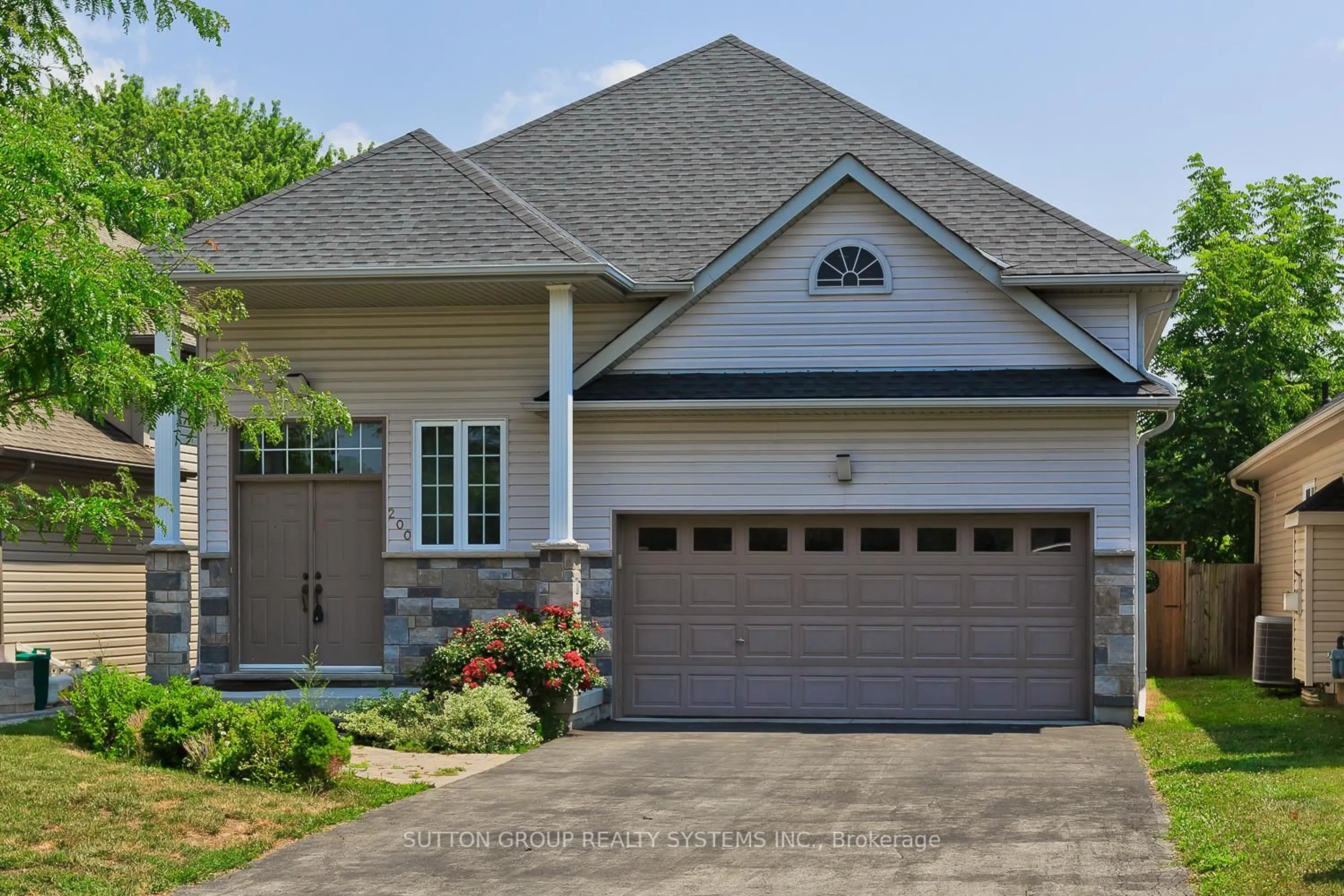 Home with brick exterior material, street for 200 Regatta Dr, Welland Ontario L3B 6E8