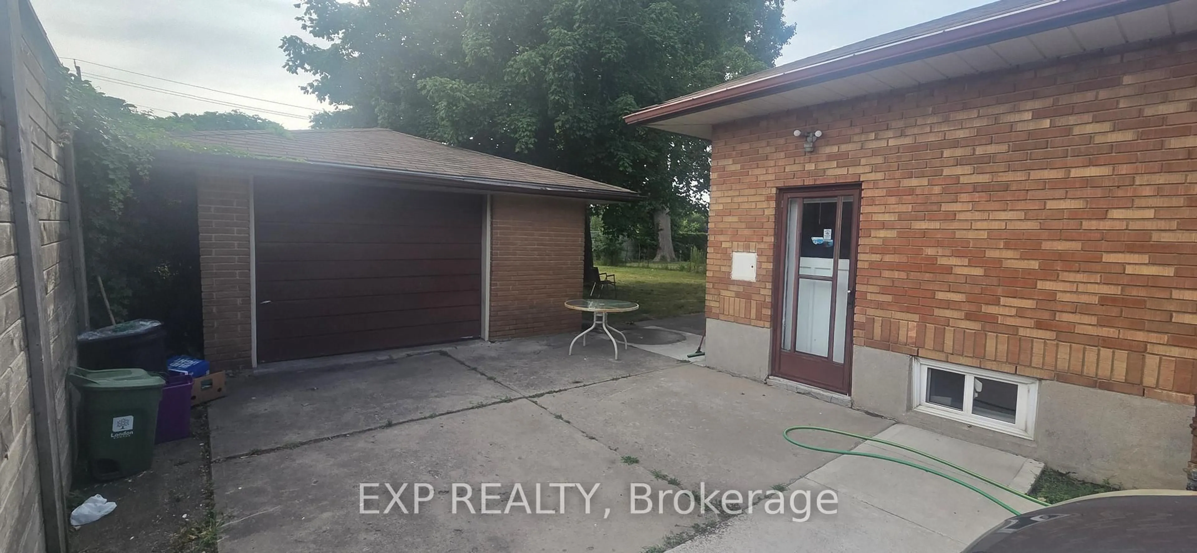 Unknown for 21 Irving Pl, London East Ontario N5V 2H6