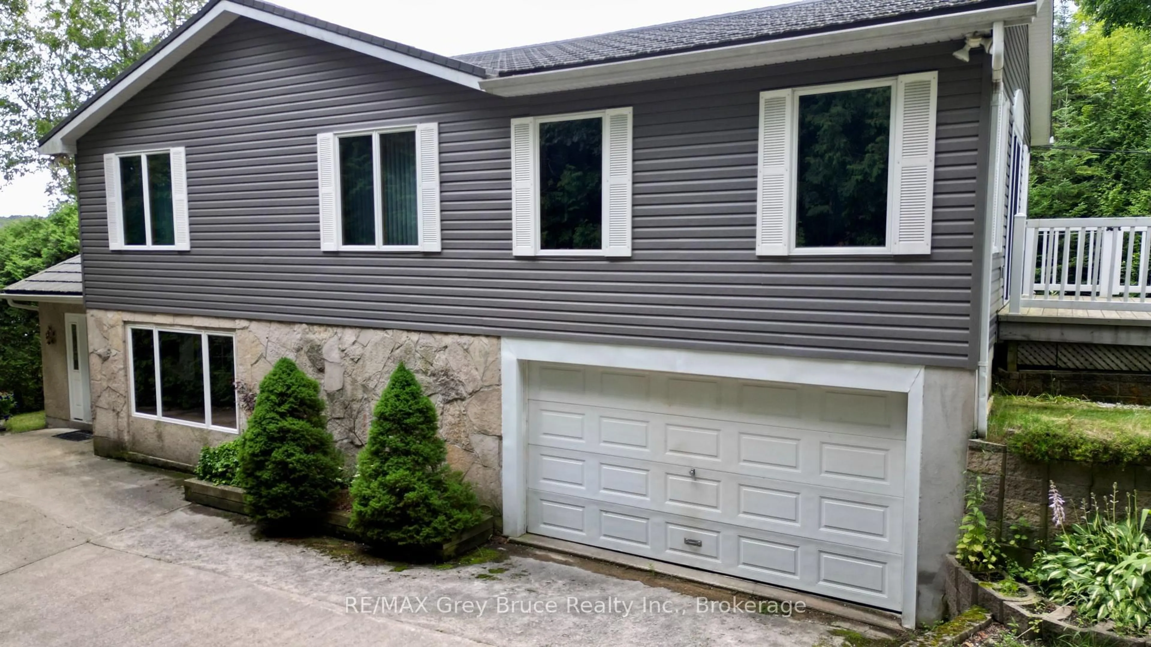 Home with vinyl exterior material, street for 340 Barney's Blvd, Northern Bruce Peninsula Ontario N0H 1Z0