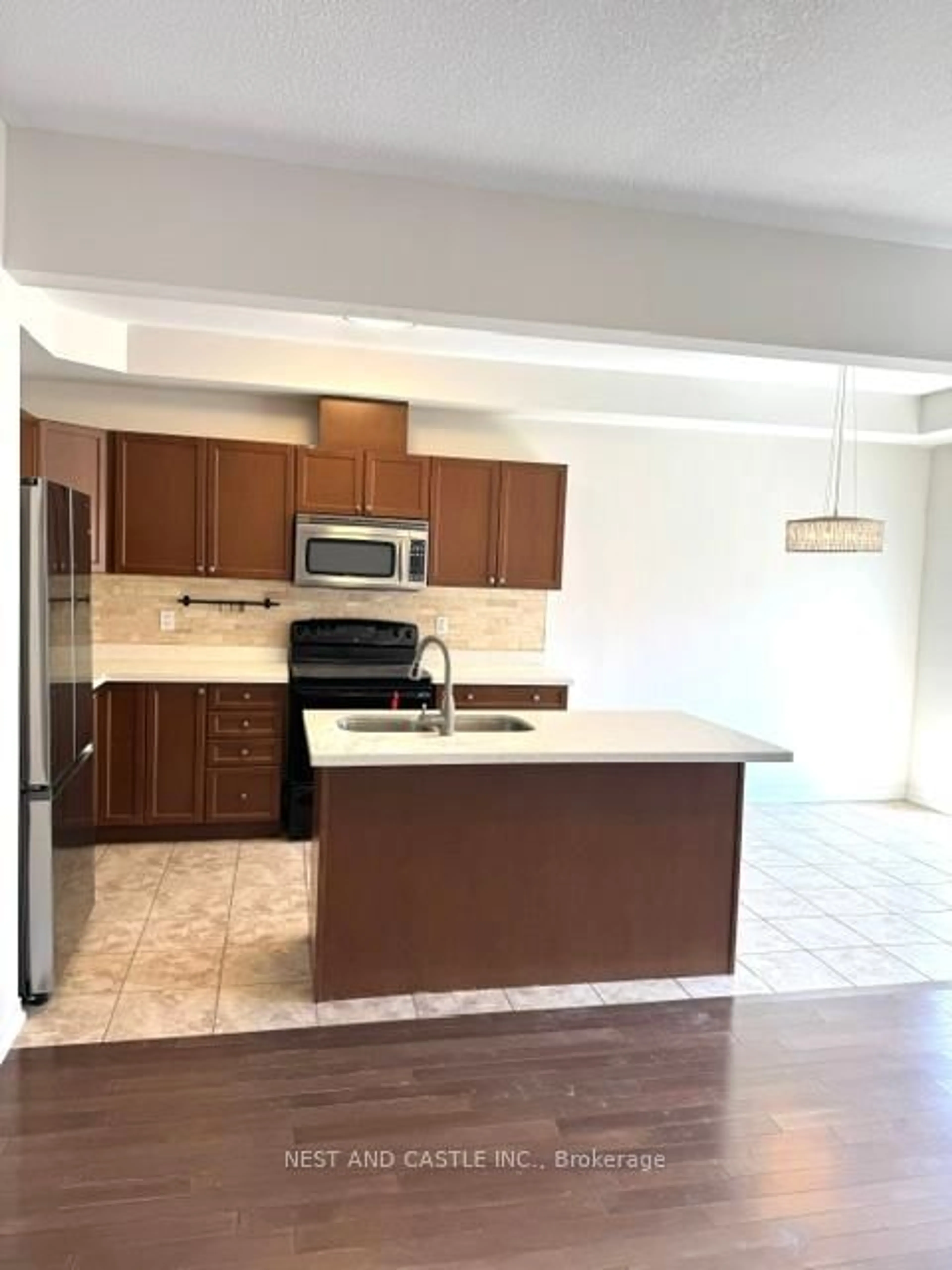 Standard kitchen, unknown for 170 Palacebeach Tr #26, Hamilton Ontario L8E 0H2