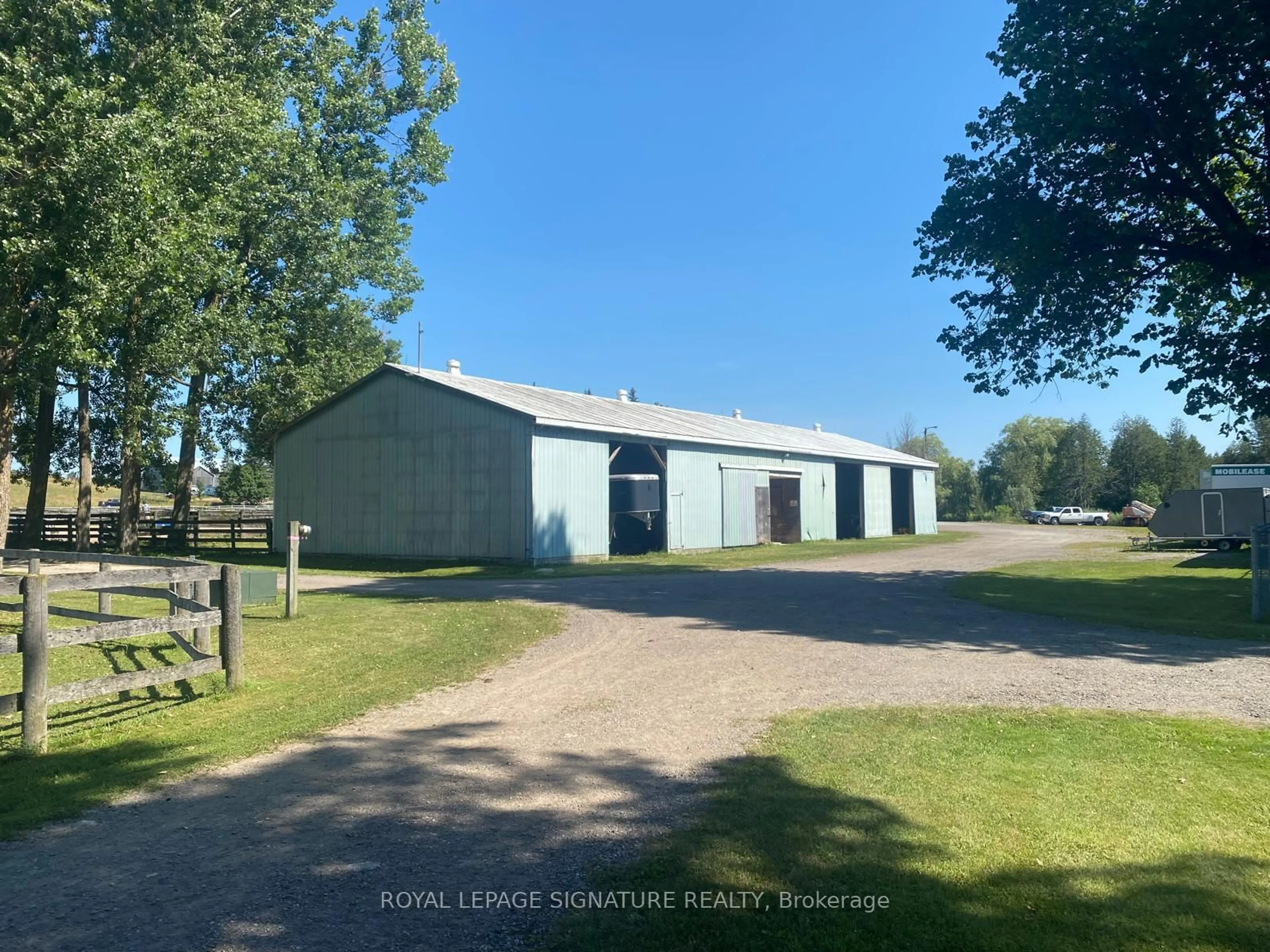 A pic from outside/outdoor area/front of a property/back of a property/a pic from drone, building for 9077 Wellington Rd #No. 22, Erin Ontario N0B 1Z0