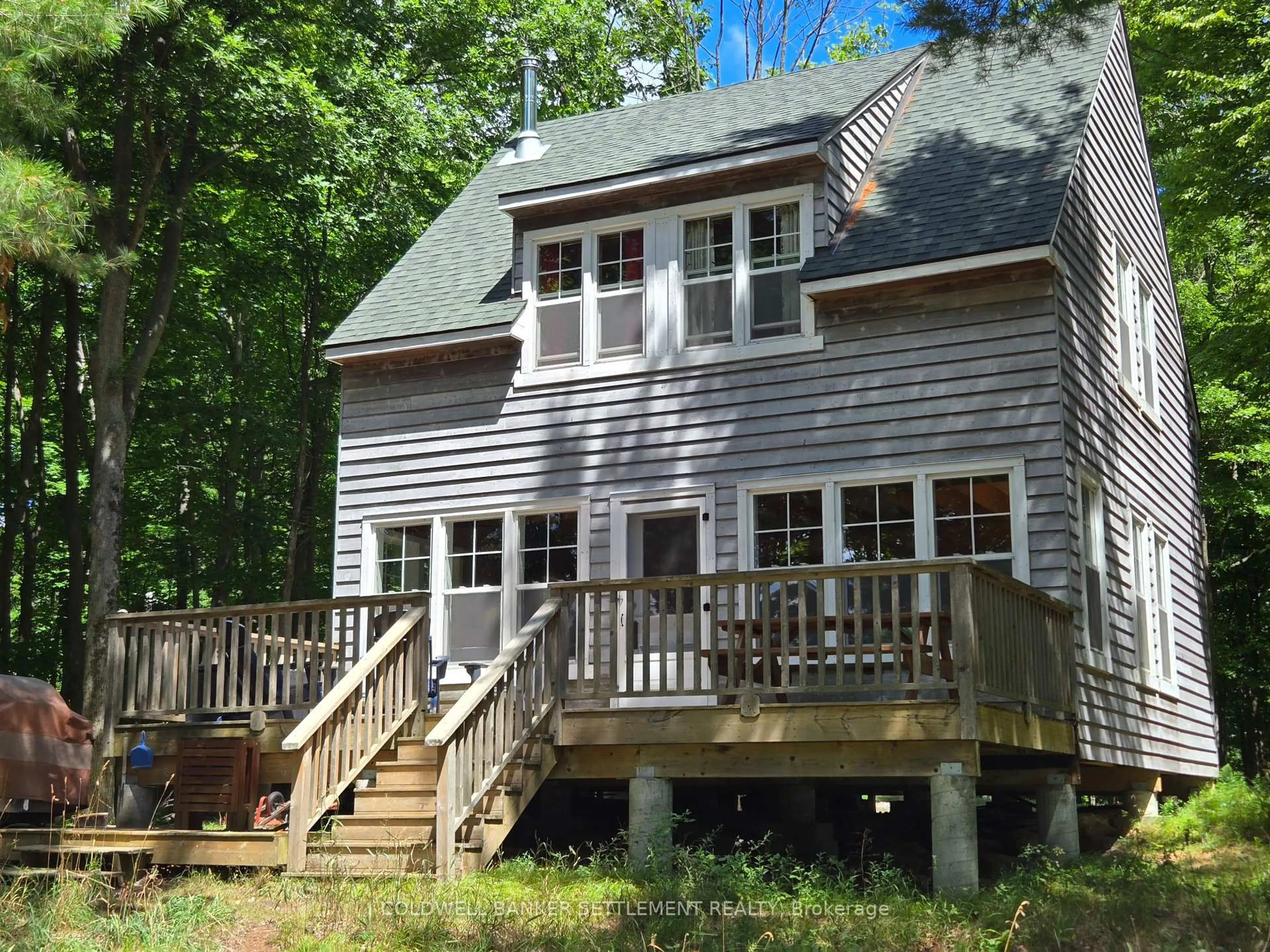 Home with vinyl exterior material, unknown for 0 Walnut Island, Rideau Lakes Ontario K0G 1E0
