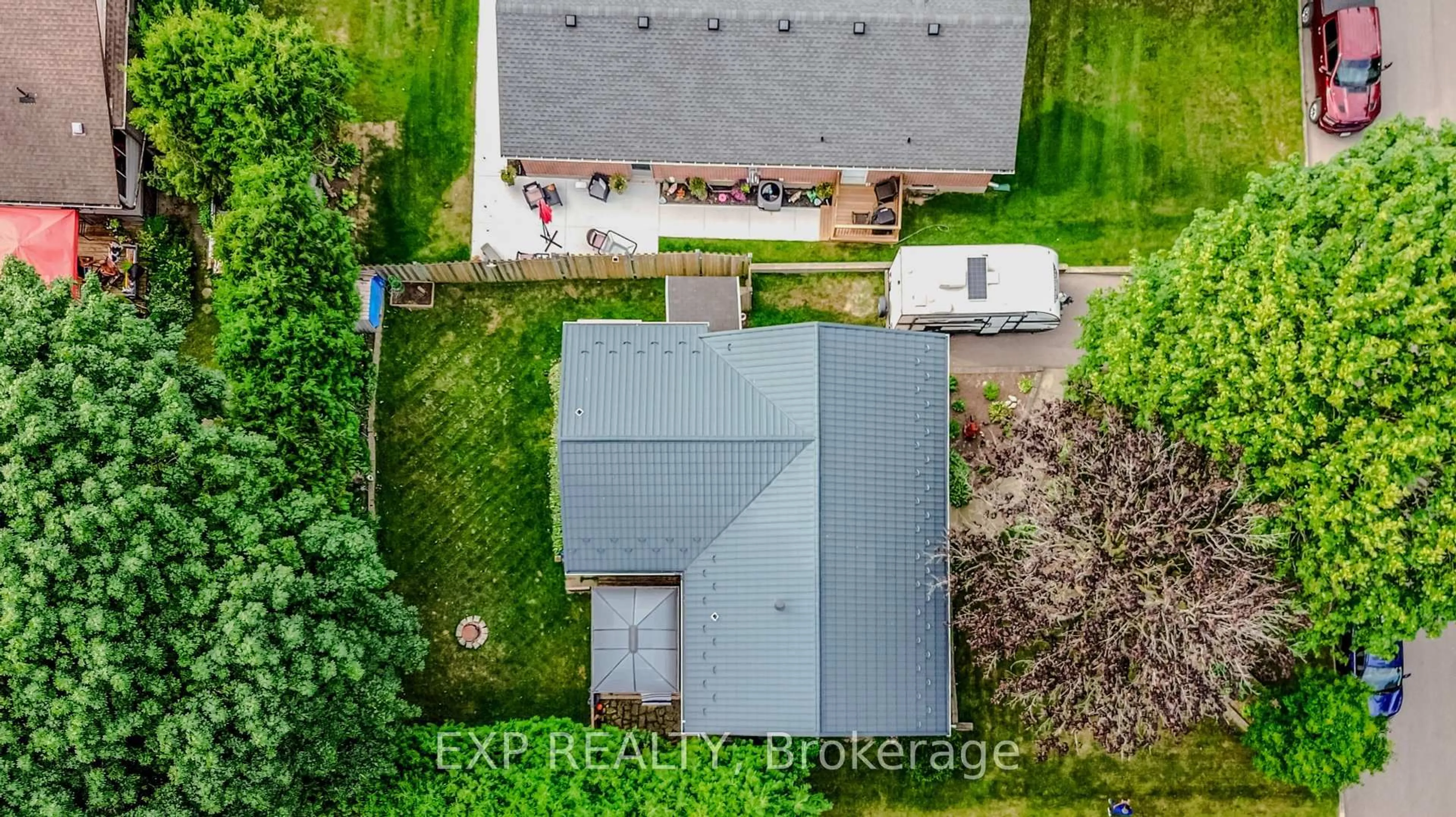 A pic from outside/outdoor area/front of a property/back of a property/a pic from drone, unknown for 254 Dent Pl, Woodstock Ontario N4S 2S4