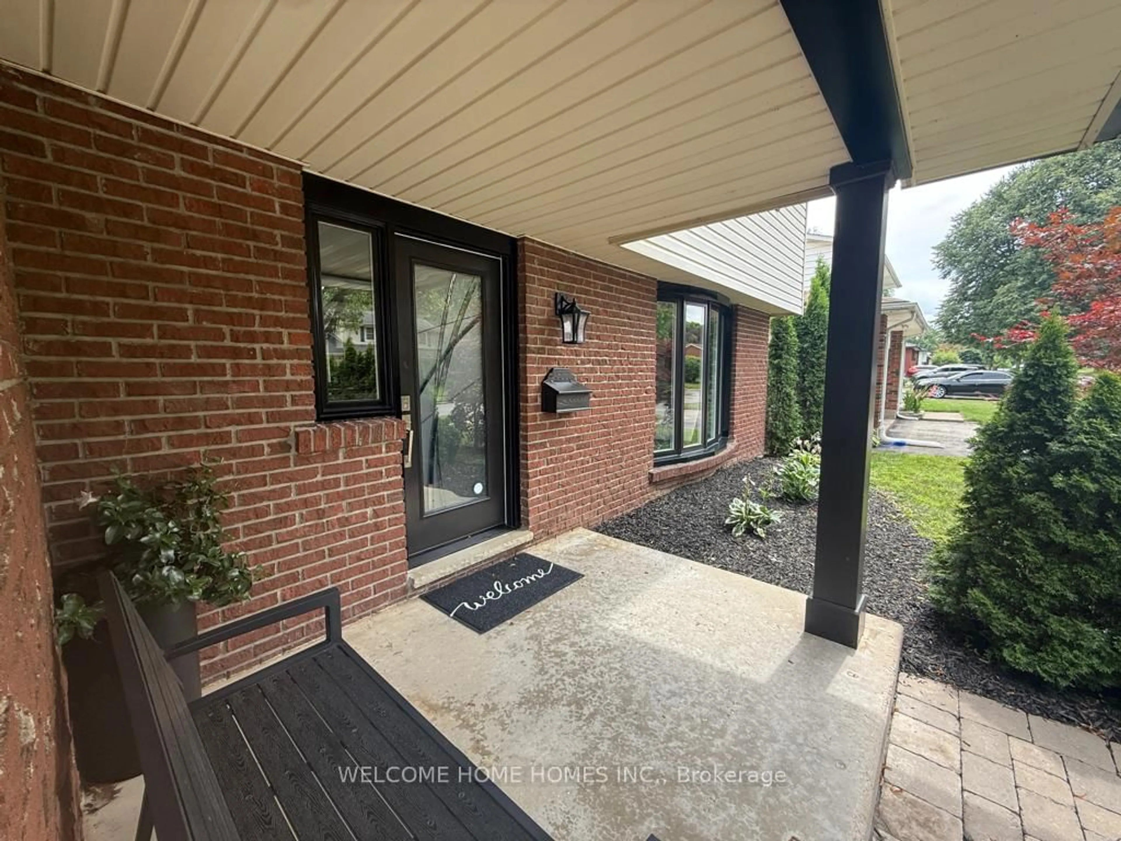 Unknown for 270 Grand View Ave, London South Ontario N6K 2S9