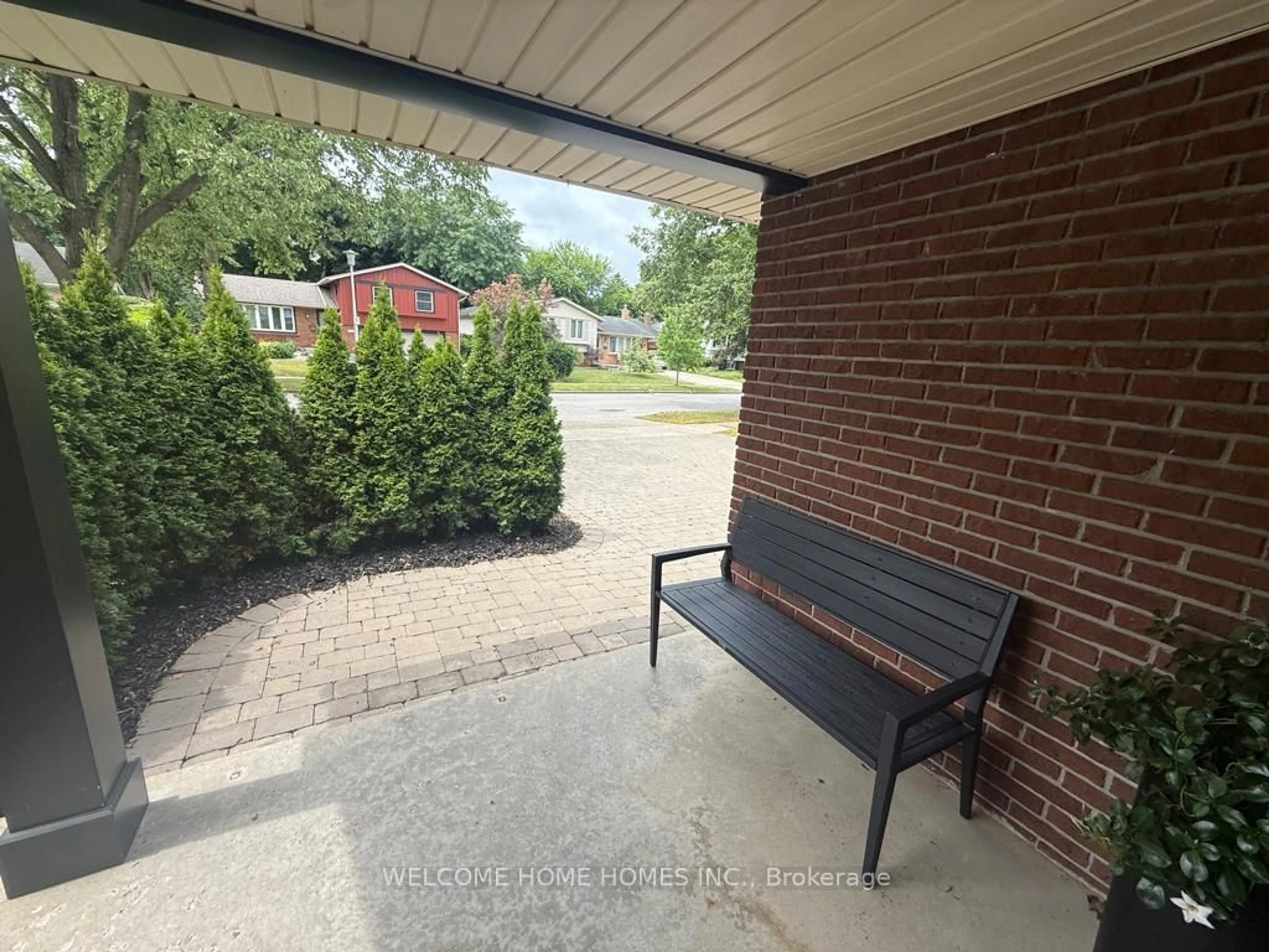 Patio, street for 270 Grand View Ave, London South Ontario N6K 2S9