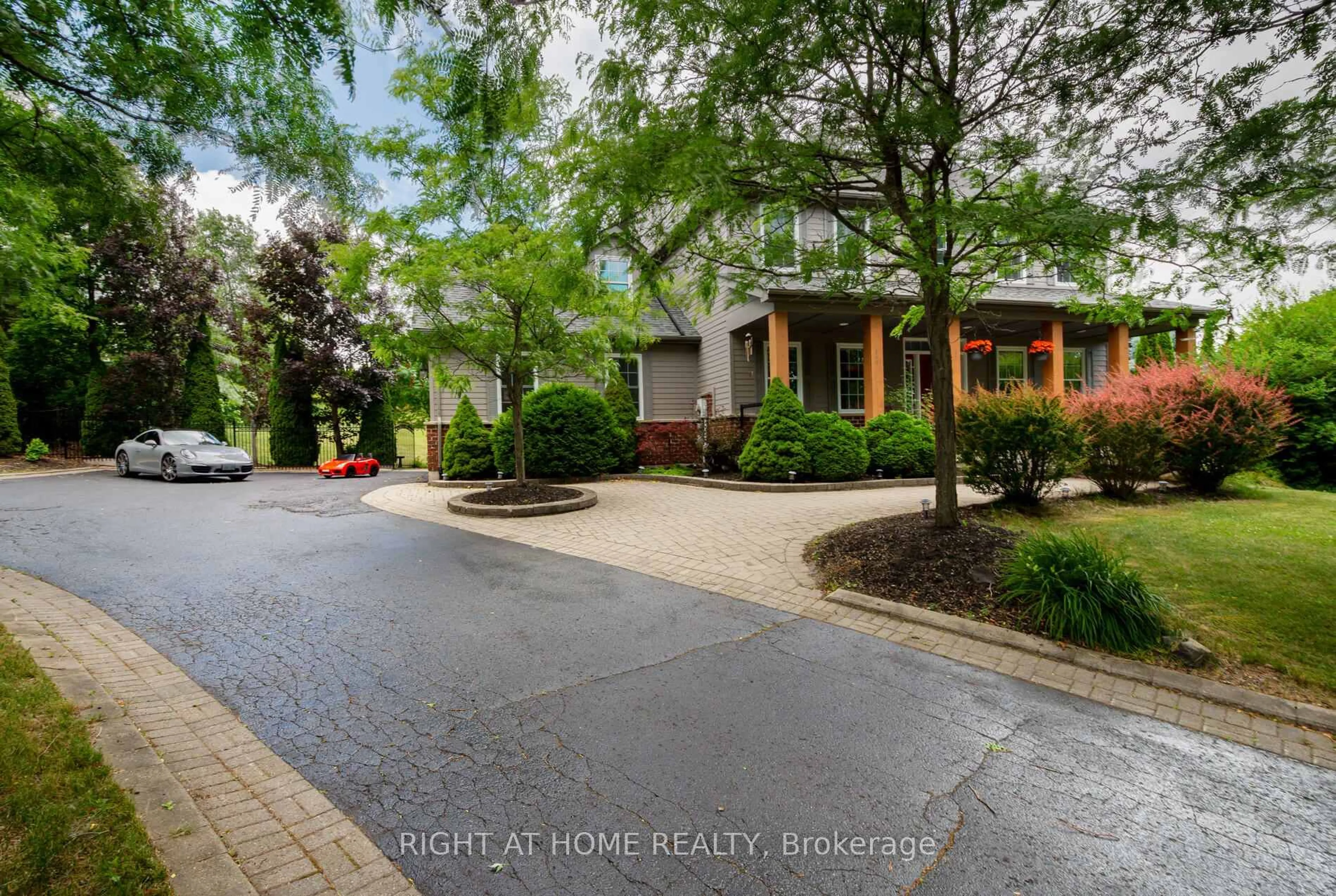 A pic from outside/outdoor area/front of a property/back of a property/a pic from drone, street for 713120 First Line, Mono Ontario L9W 5K4